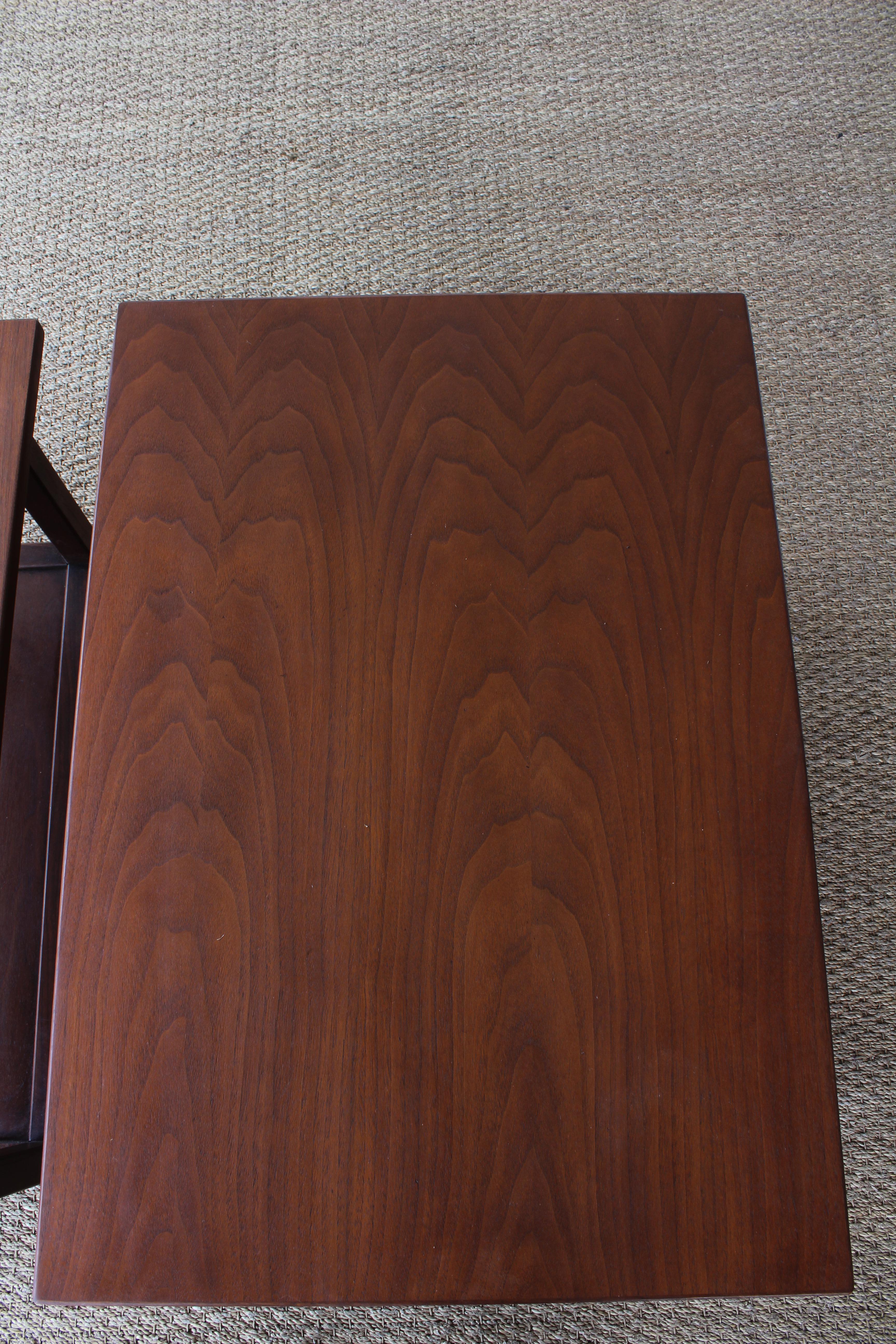 Pair of Midcentury Walnut End Tables, USA, 1960s 4