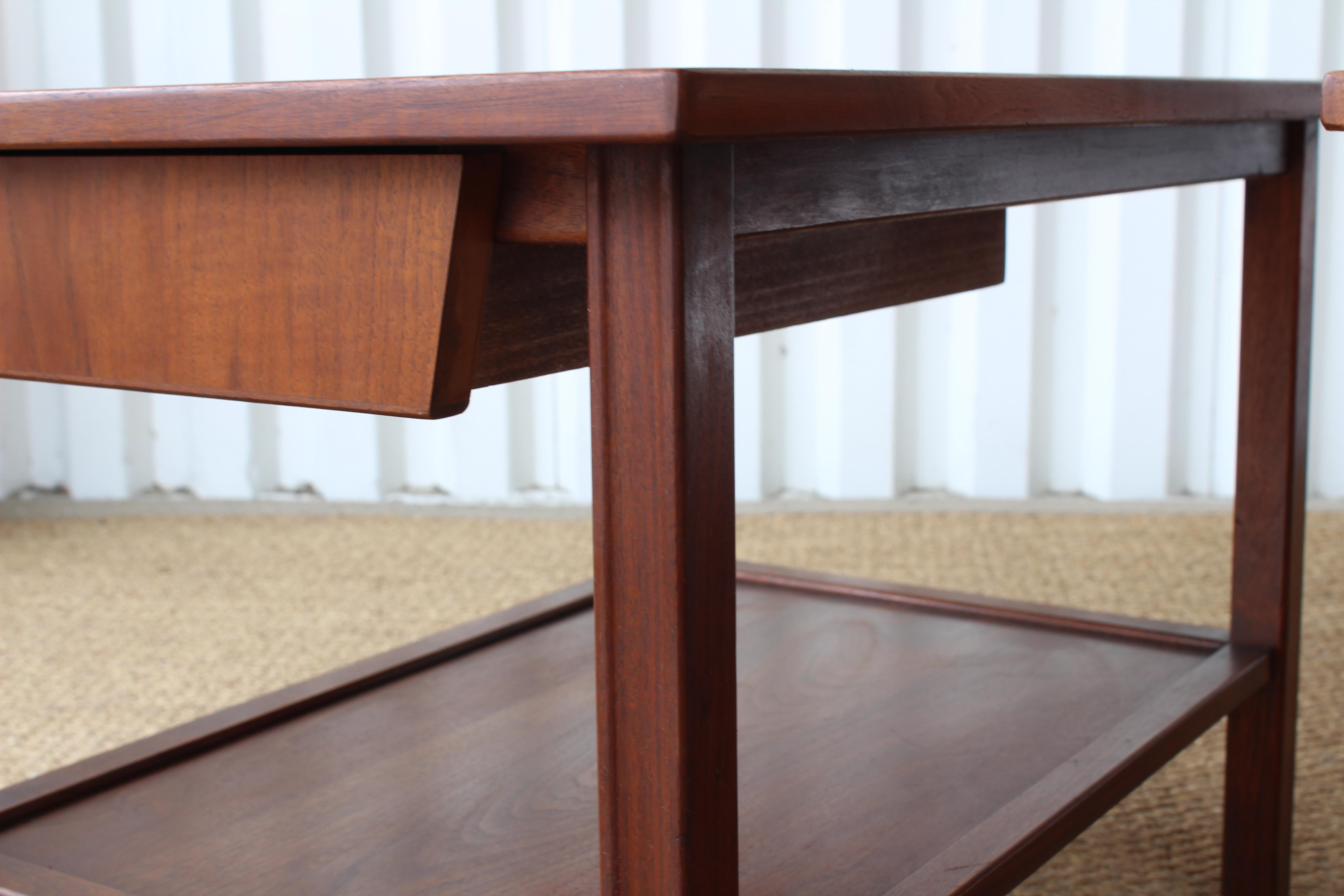 Pair of Midcentury Walnut End Tables, USA, 1960s 6