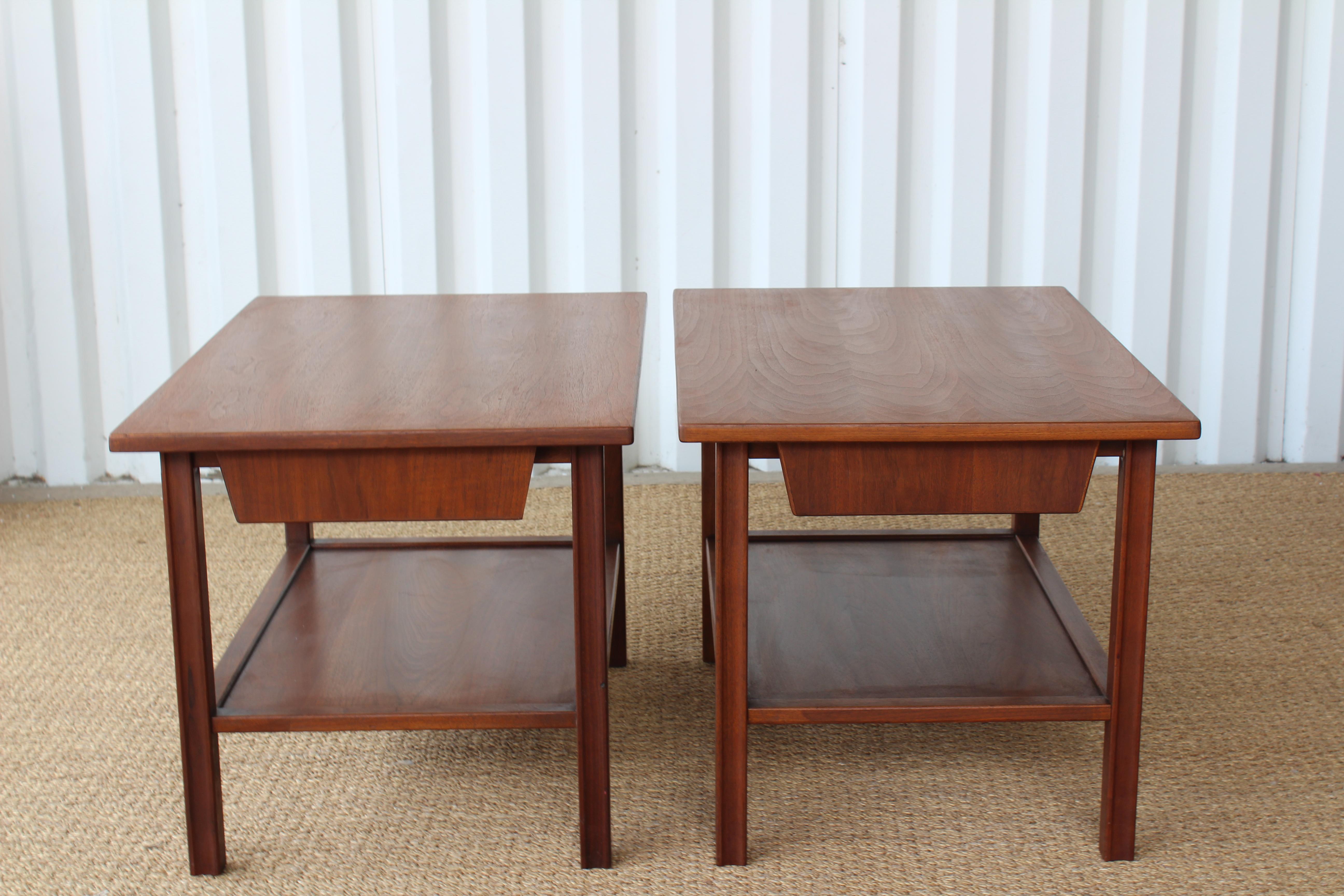 Mid-Century Modern Pair of Midcentury Walnut End Tables, USA, 1960s