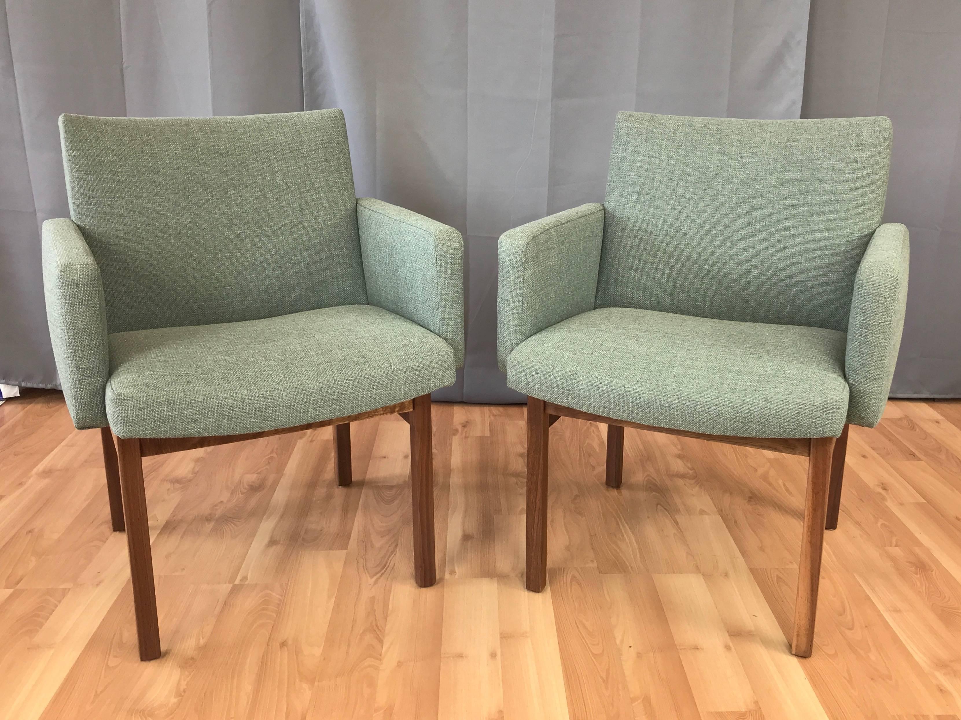 Mid-20th Century Pair of Midcentury Walnut Lounge Chairs Attributed to Jens Risom