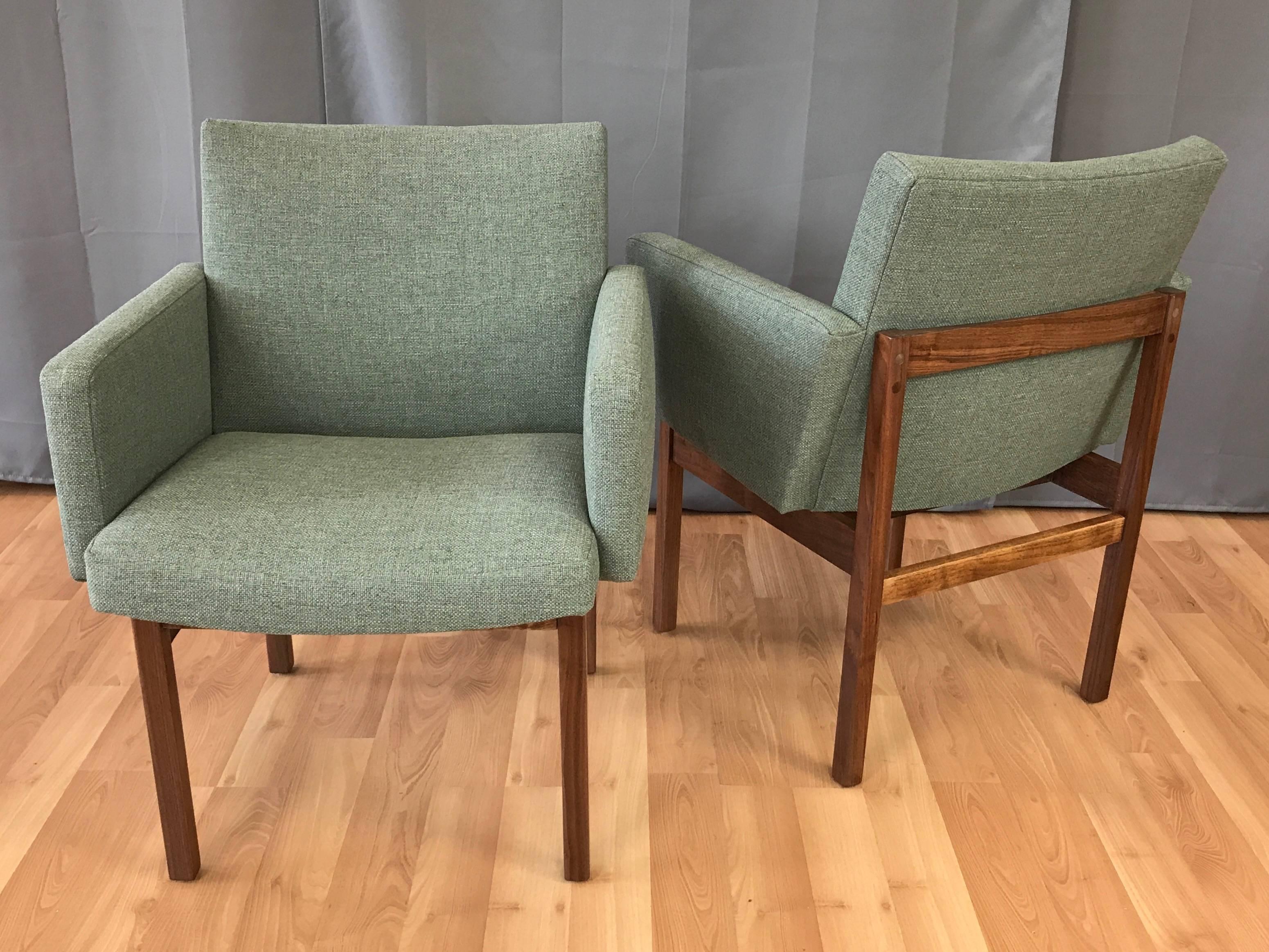 Upholstery Pair of Midcentury Walnut Lounge Chairs Attributed to Jens Risom