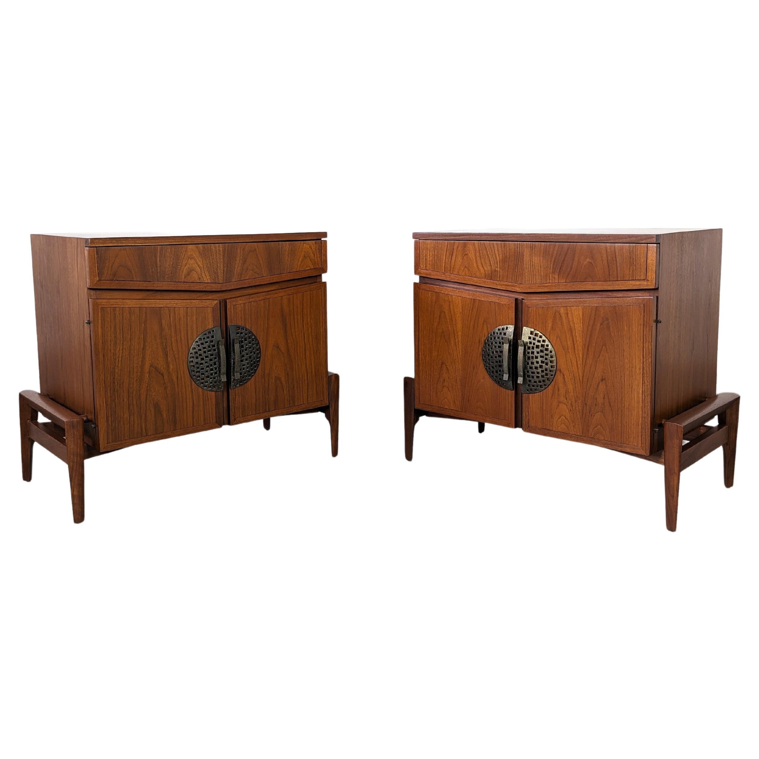 Pair of Mid Century Walnut Nightstands by Helen Hobey For Baker, 1960s For Sale