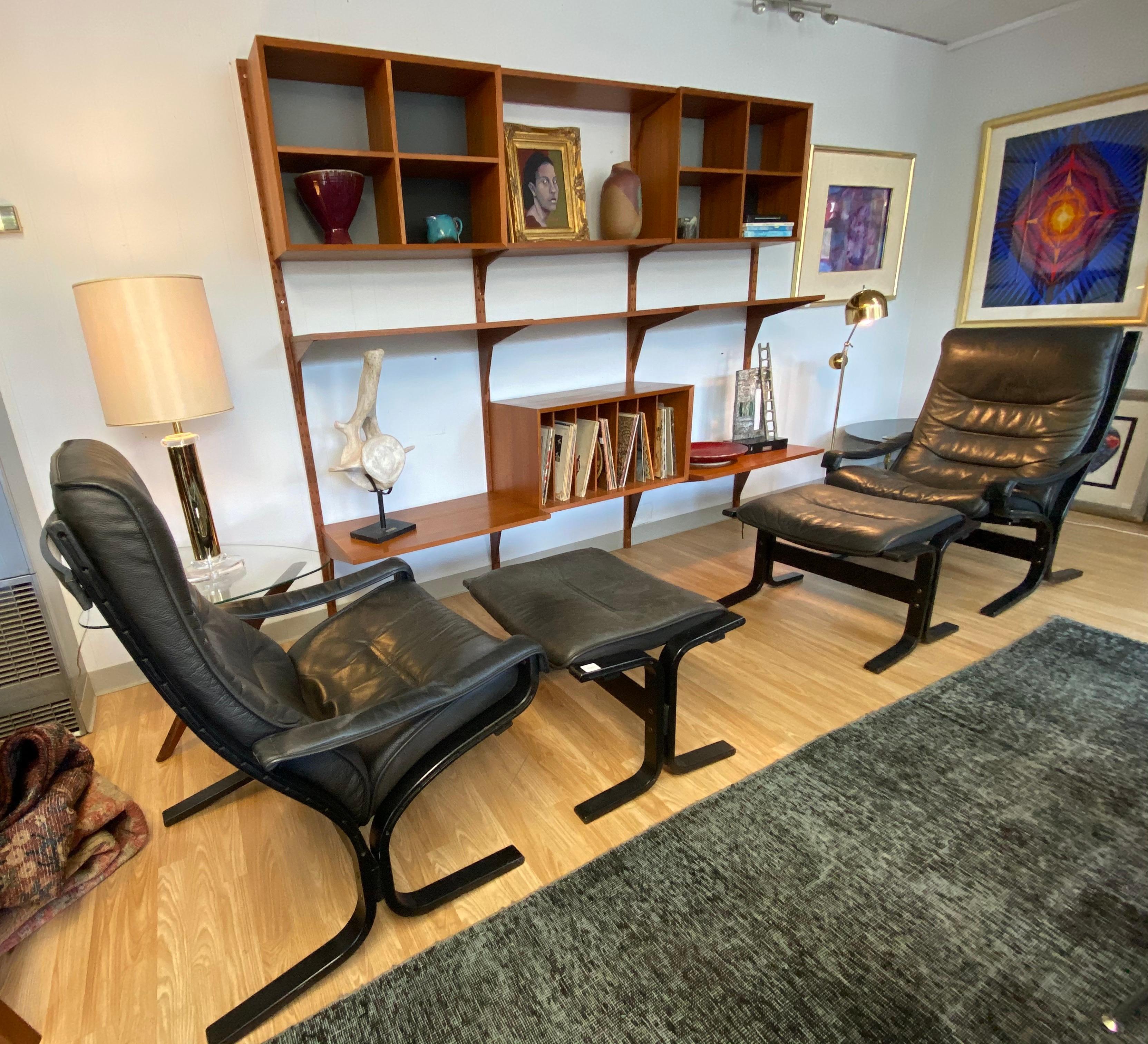 Pair of Mid-Century Westnofa Siesta Lounge Chairs with Ottomans 6