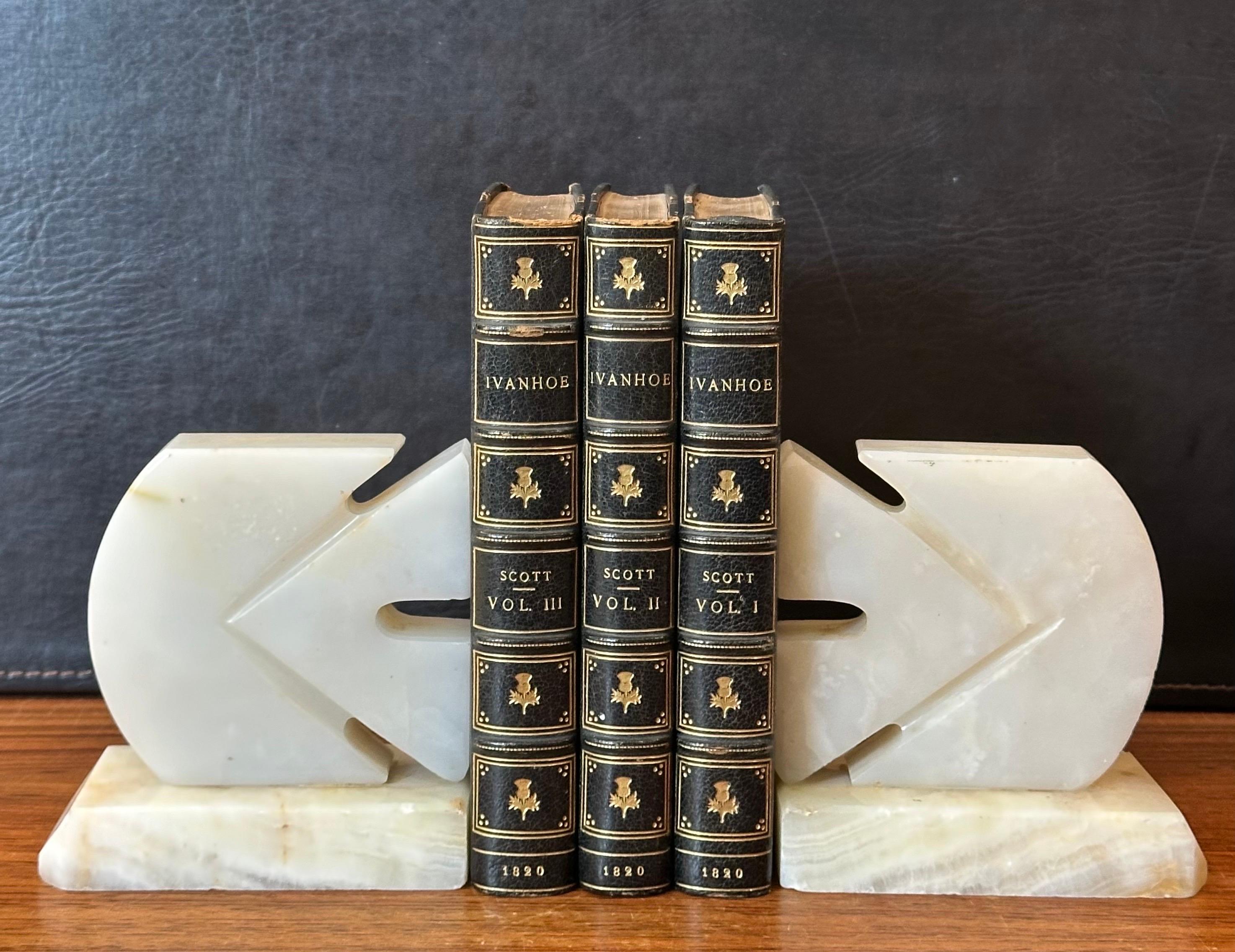 20th Century Pair of Mid-Century White Alabaster Sculptural Fish Bookends For Sale