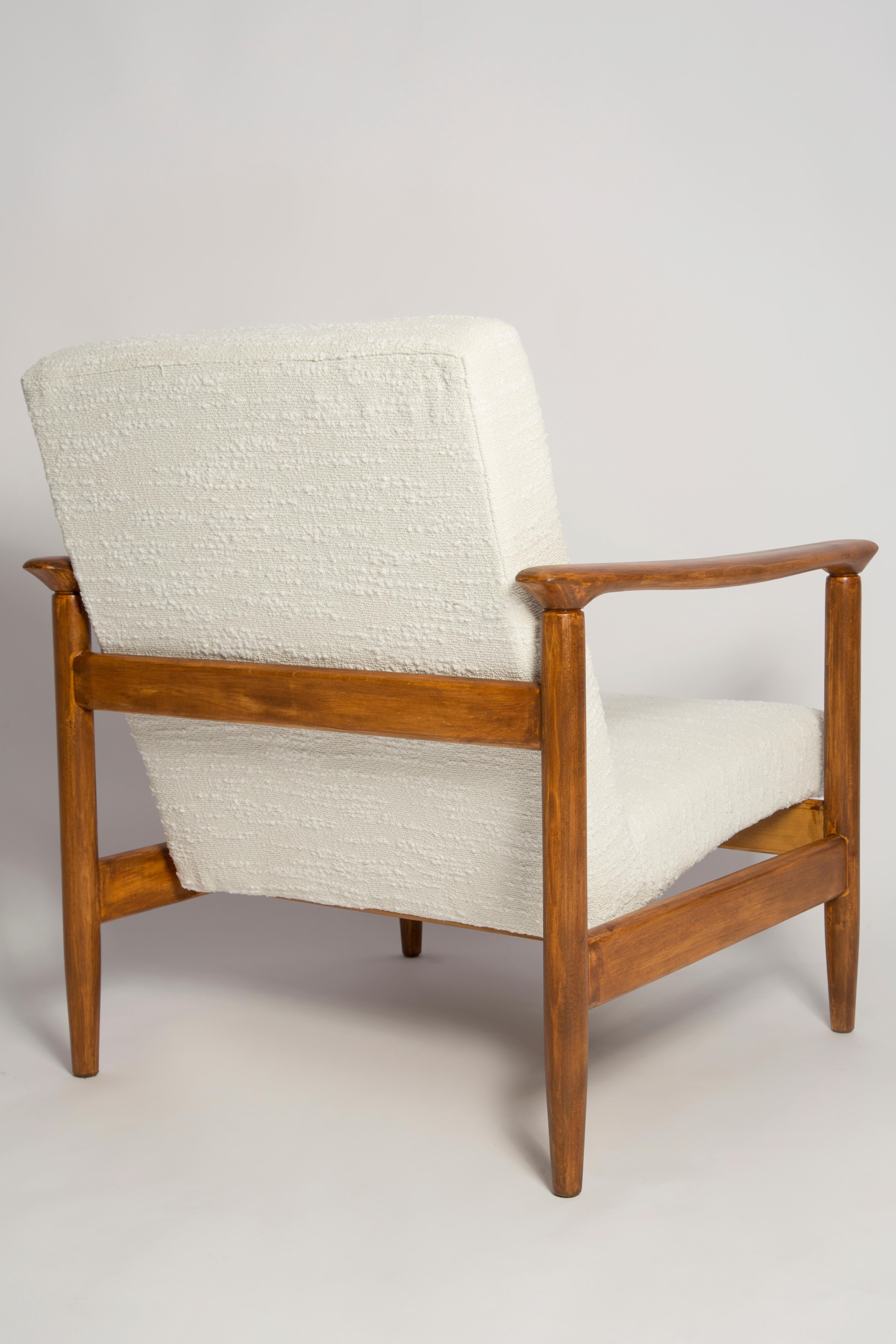 Pair of Mid Century White Boucle Armchairs, GFM 142, Edmund Homa, Europe, 1960s For Sale 3