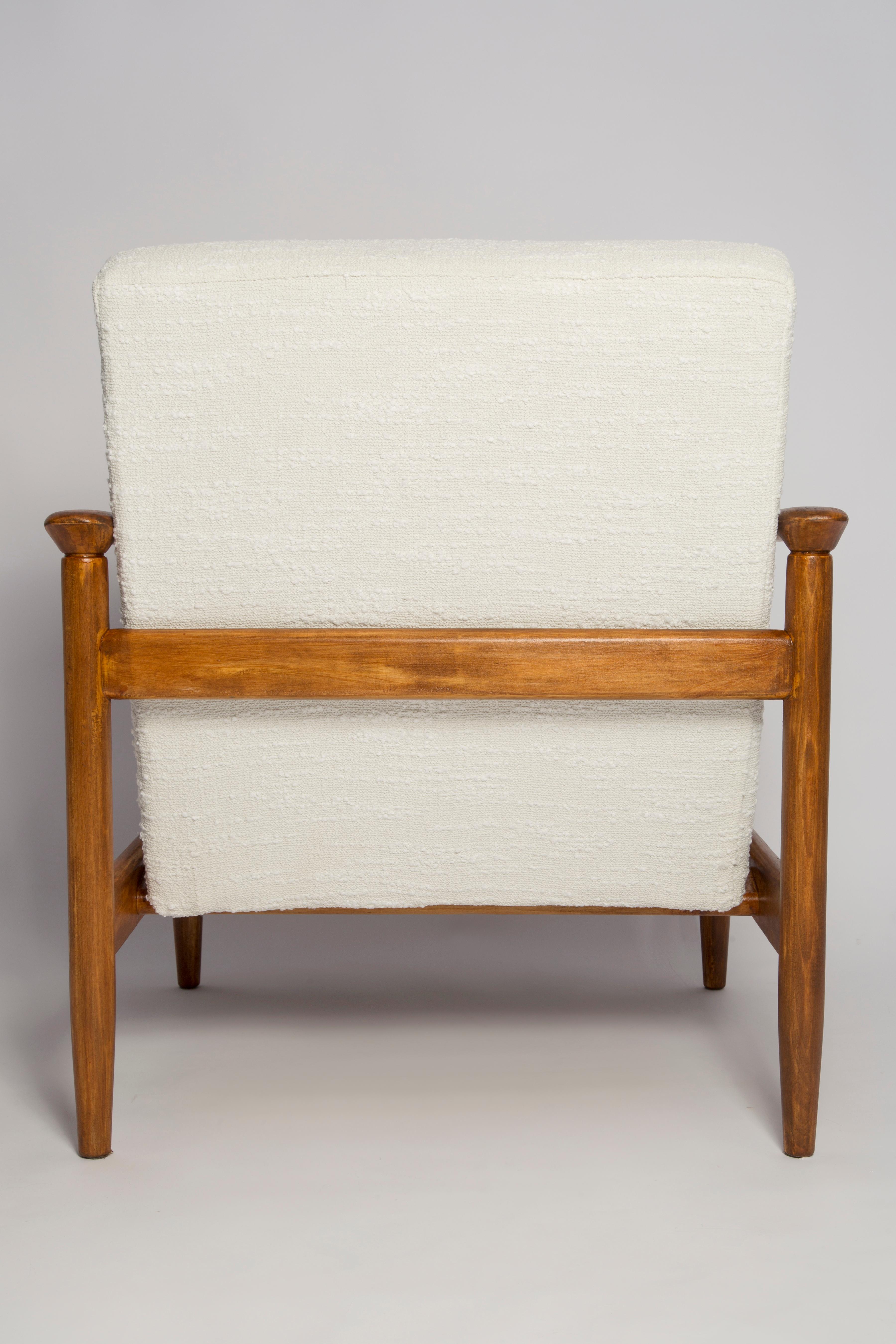 Pair of Mid Century White Boucle Armchairs, GFM 142, Edmund Homa, Europe, 1960s For Sale 4