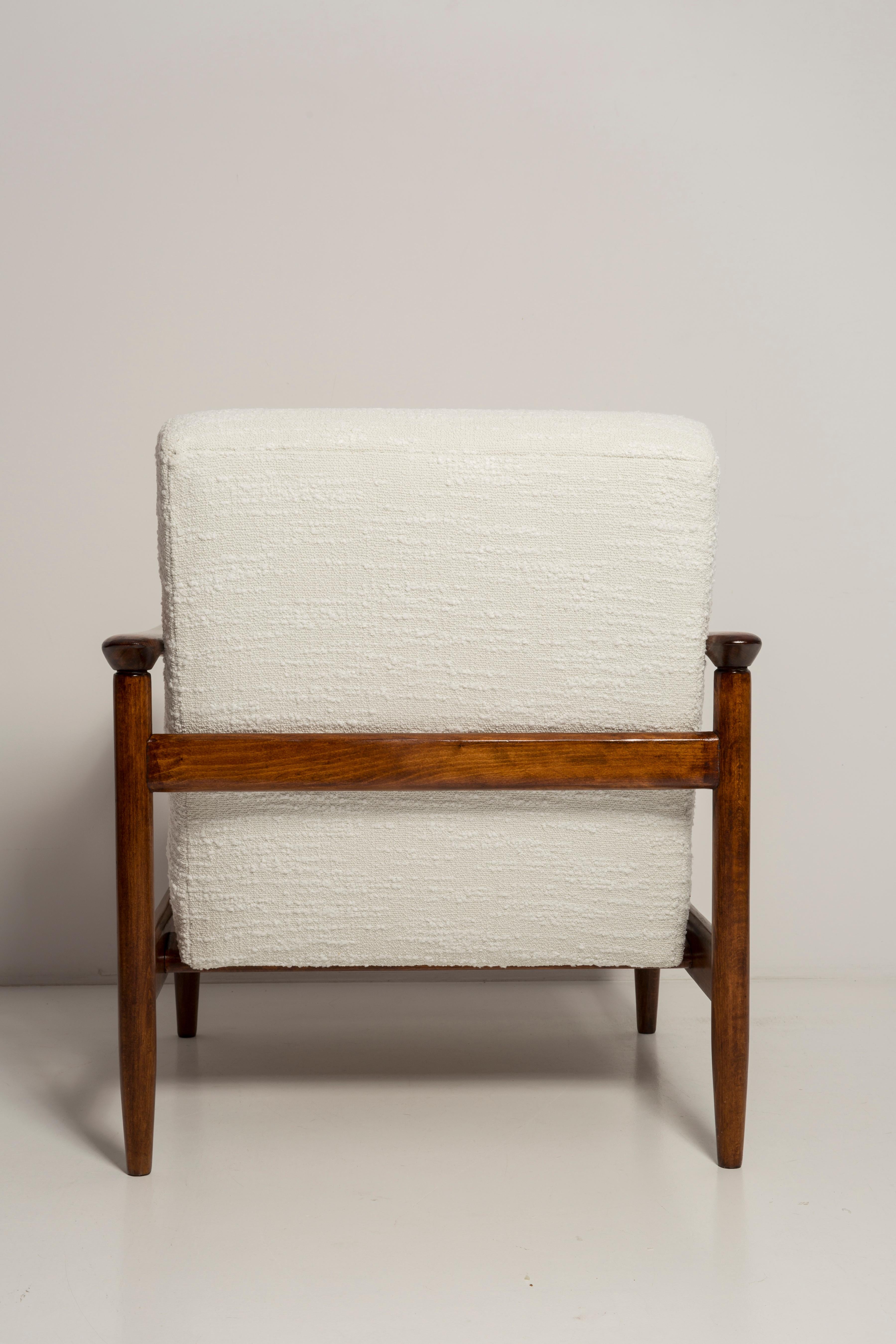 Pair of Mid Century White Boucle Armchairs, GFM 142, Edmund Homa, Europe, 1960s For Sale 4