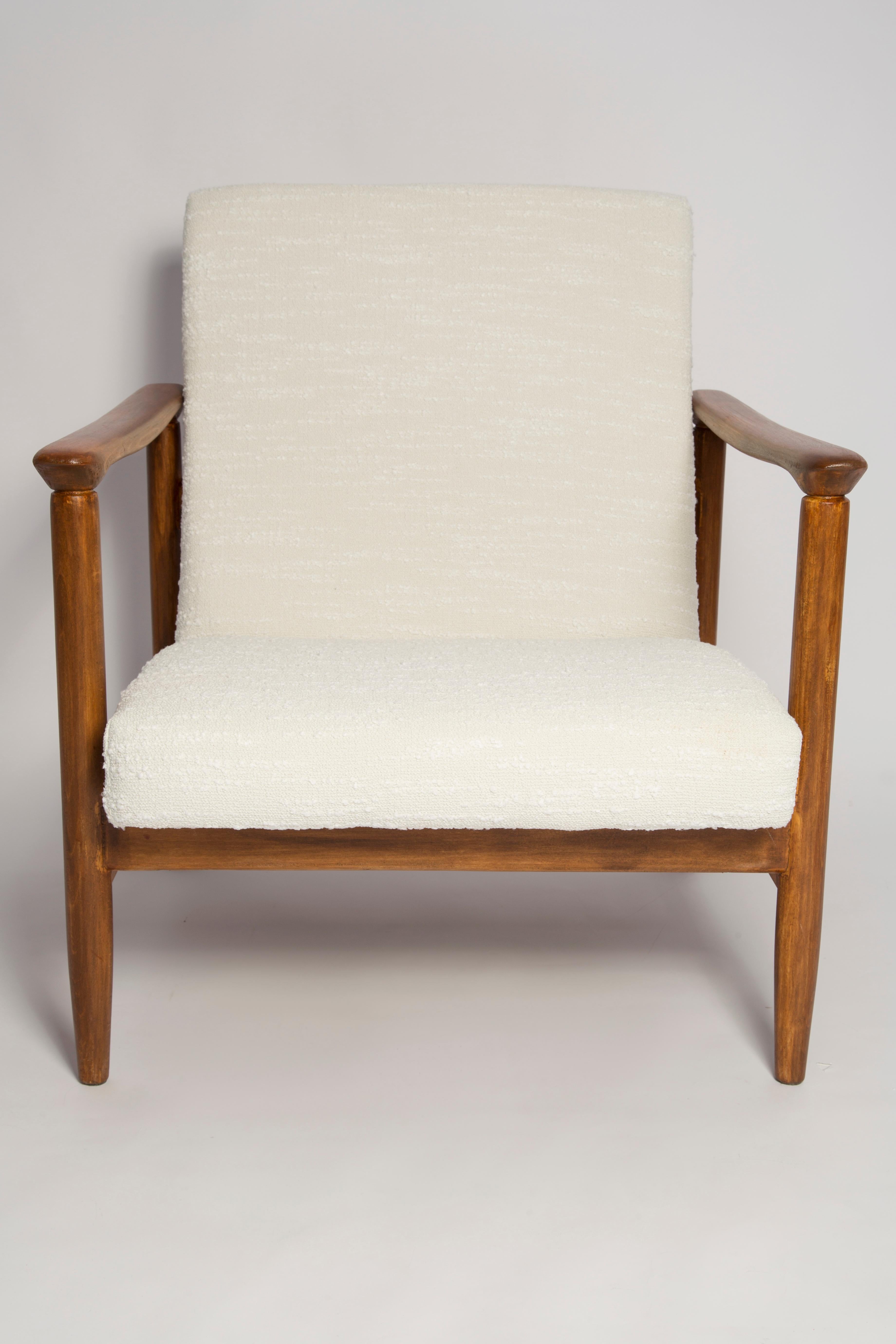 Pair of Mid Century White Boucle Armchairs, GFM 142, Edmund Homa, Europe, 1960s For Sale 5