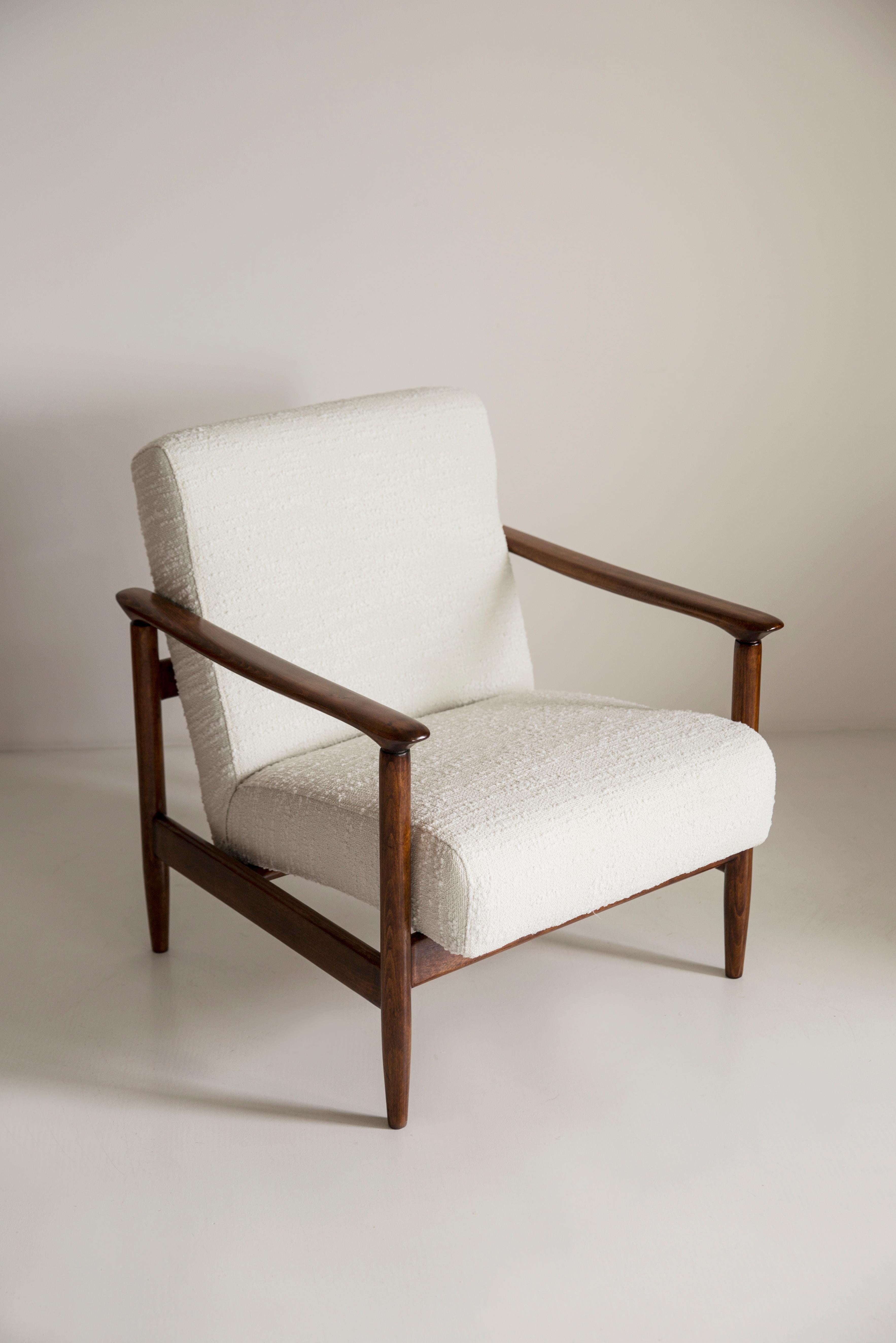 Mid-Century Modern Pair of Mid Century White Boucle Armchairs, GFM 142, Edmund Homa, Europe, 1960s For Sale