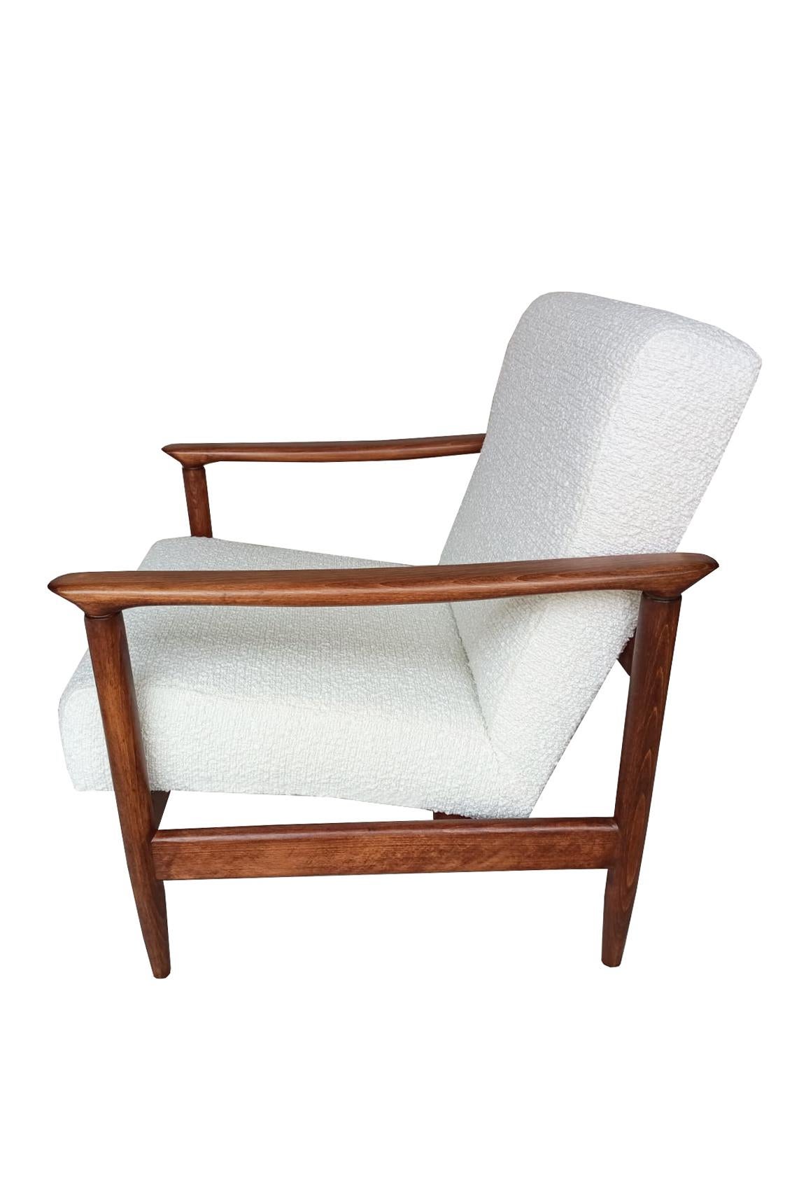 Mid-Century Modern Pair of Mid Century White Boucle Armchairs, GFM 142, Edmund Homa, Europe, 1960s For Sale