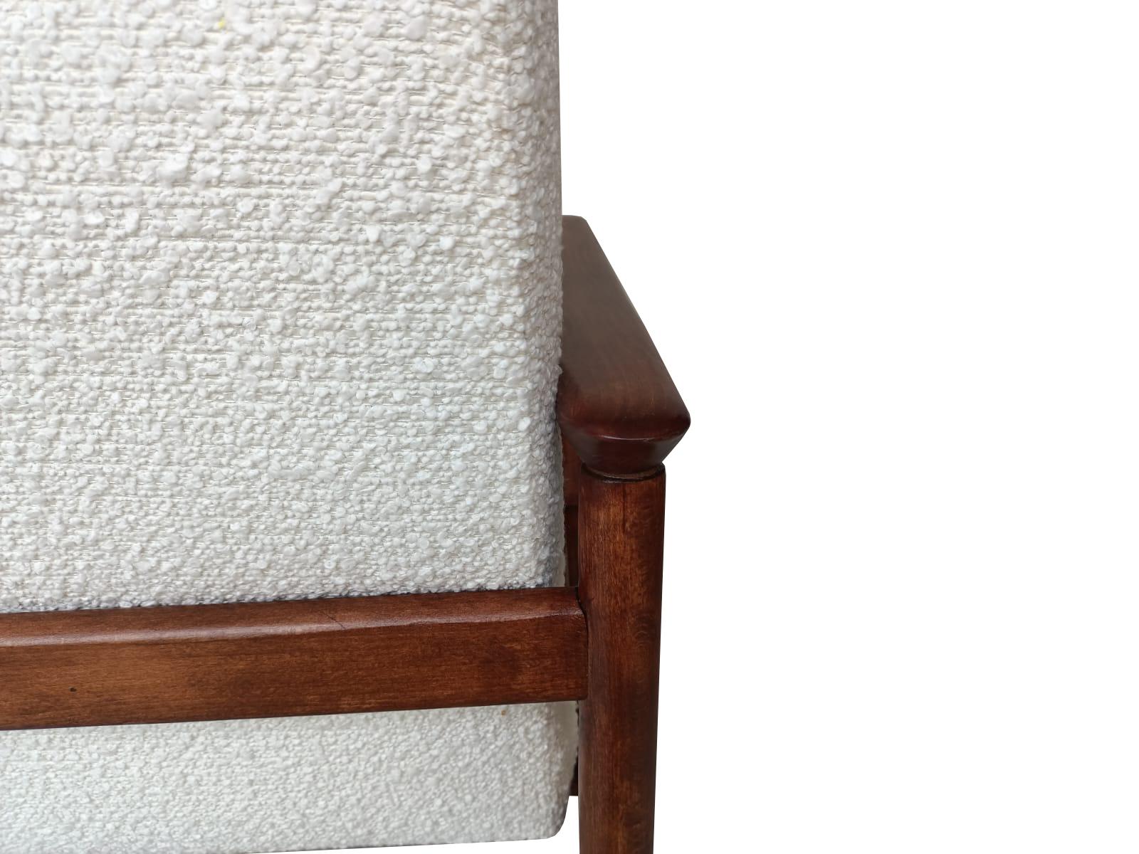 20th Century Pair of Mid Century White Boucle Armchairs, GFM 142, Edmund Homa, Europe, 1960s For Sale