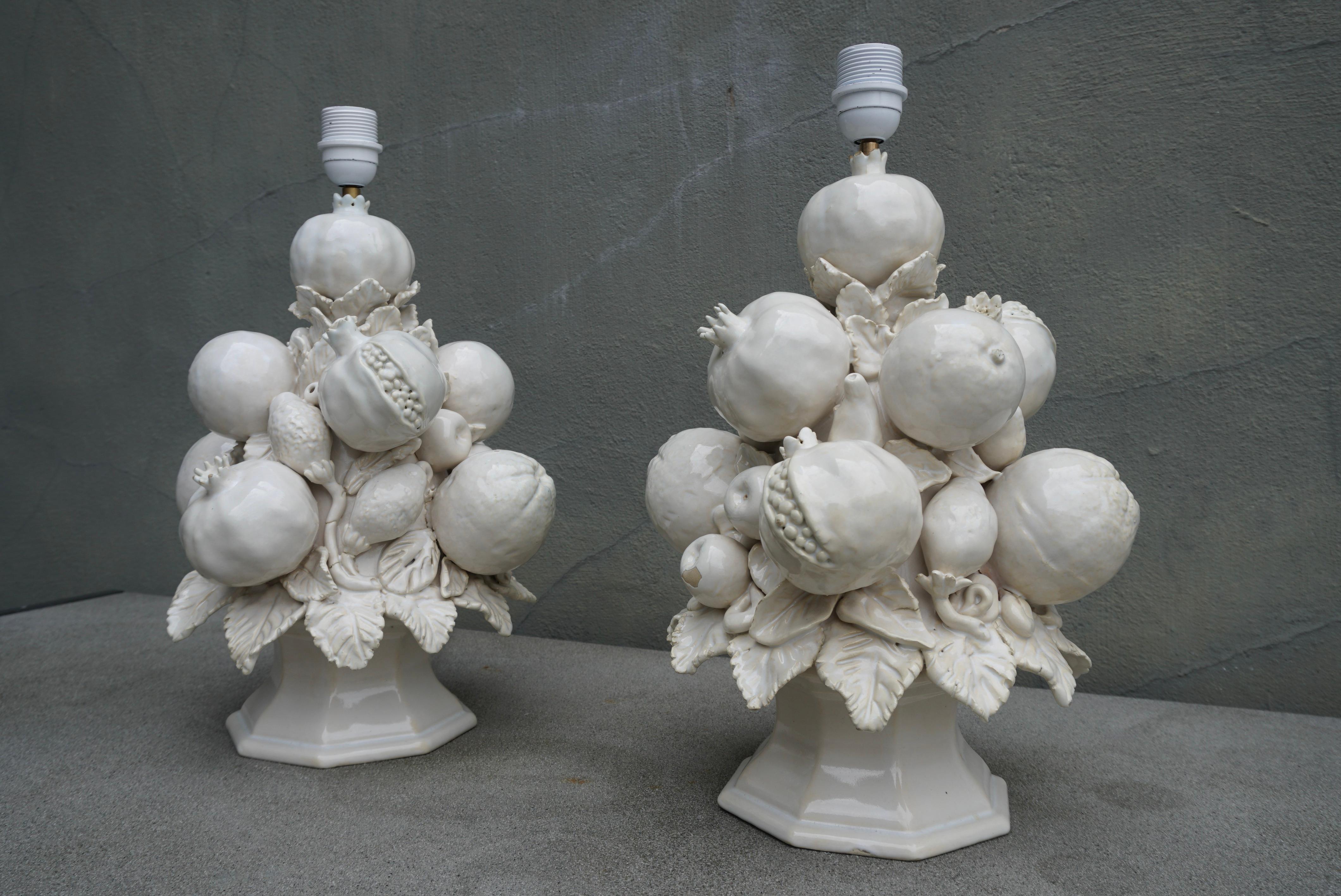 Hollywood Regency Pair of Mid-century White Ceramic Table Lamps with Fruit and Leaves  For Sale
