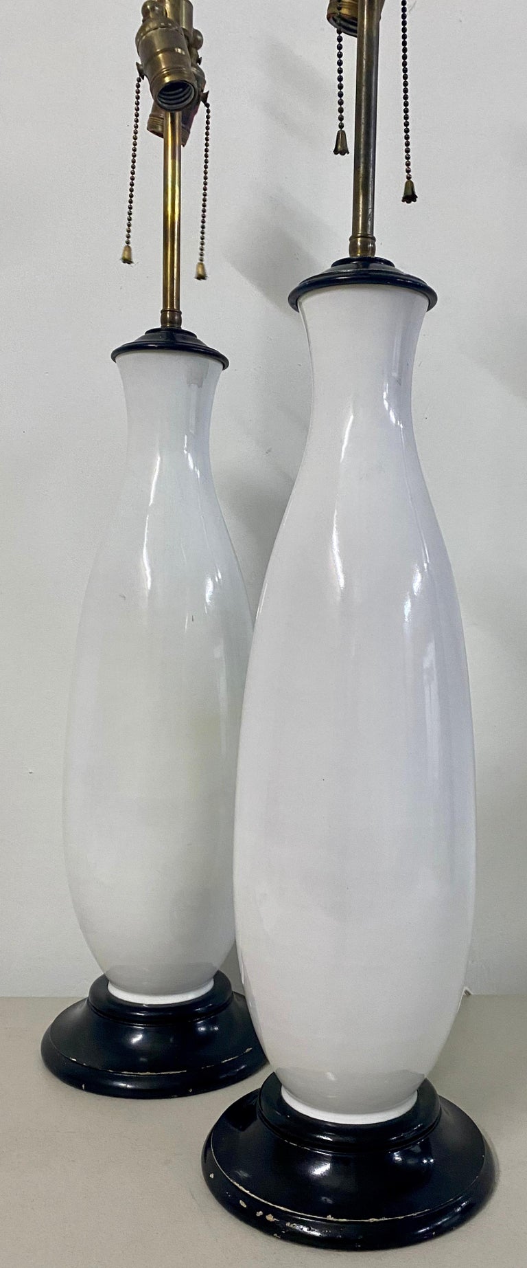 Mid-Century Modern Pair of Midcentury White Glaze Ceramic Table Lamps, circa 1960 For Sale