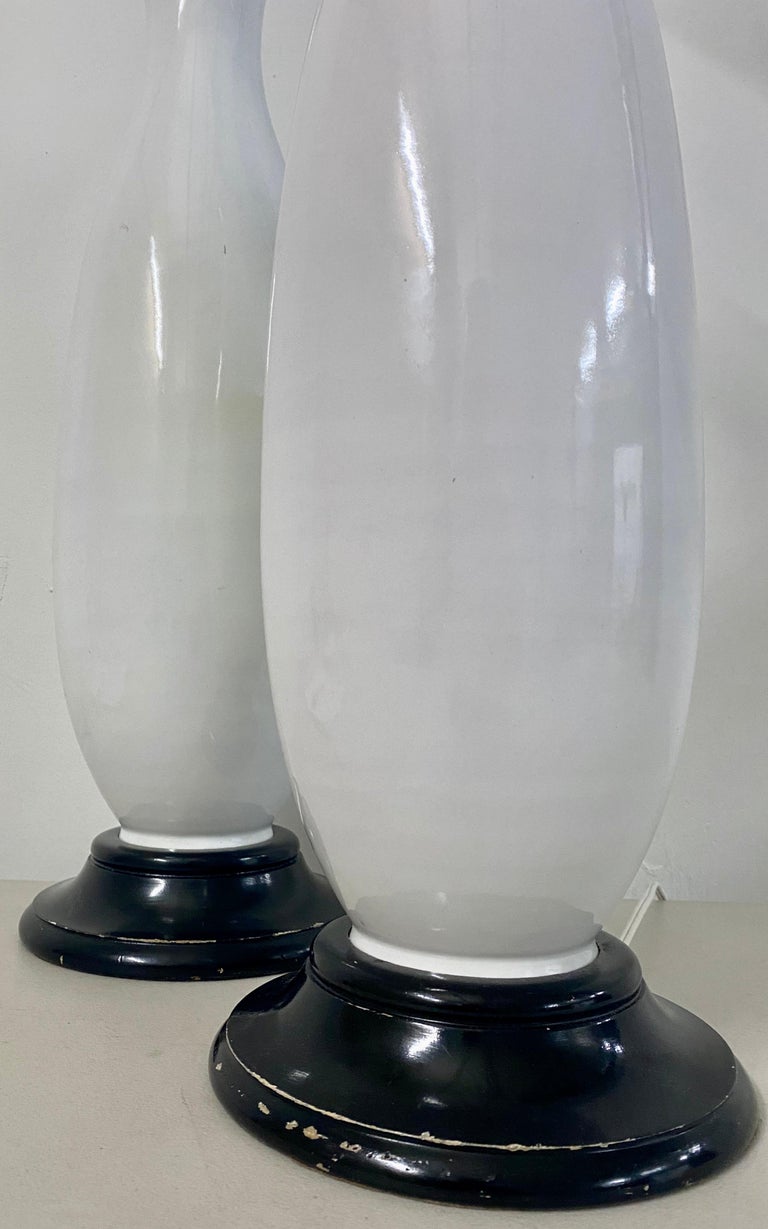 American Pair of Midcentury White Glaze Ceramic Table Lamps, circa 1960 For Sale