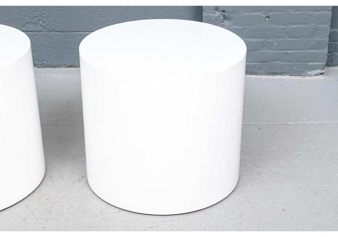 Mid-Century Modern Pair of Mid-Century White Lacquered Drum End or Side Tables For Sale