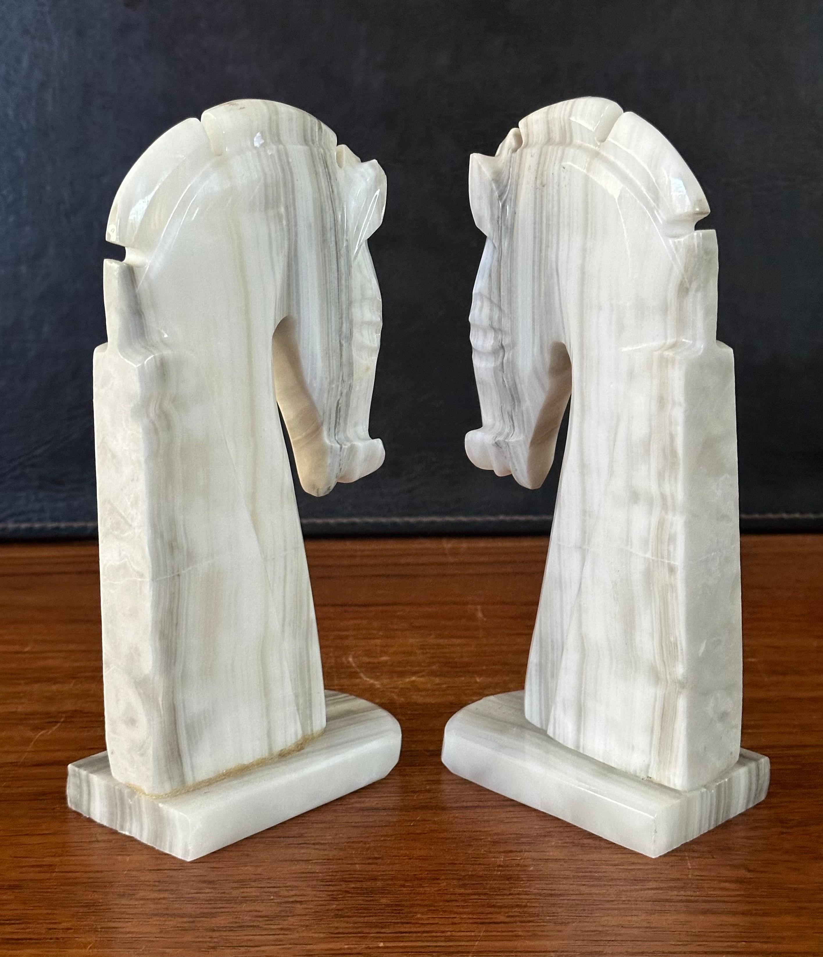 Pair of Mid-Century White Marble Horse Head Bookends In Good Condition For Sale In San Diego, CA