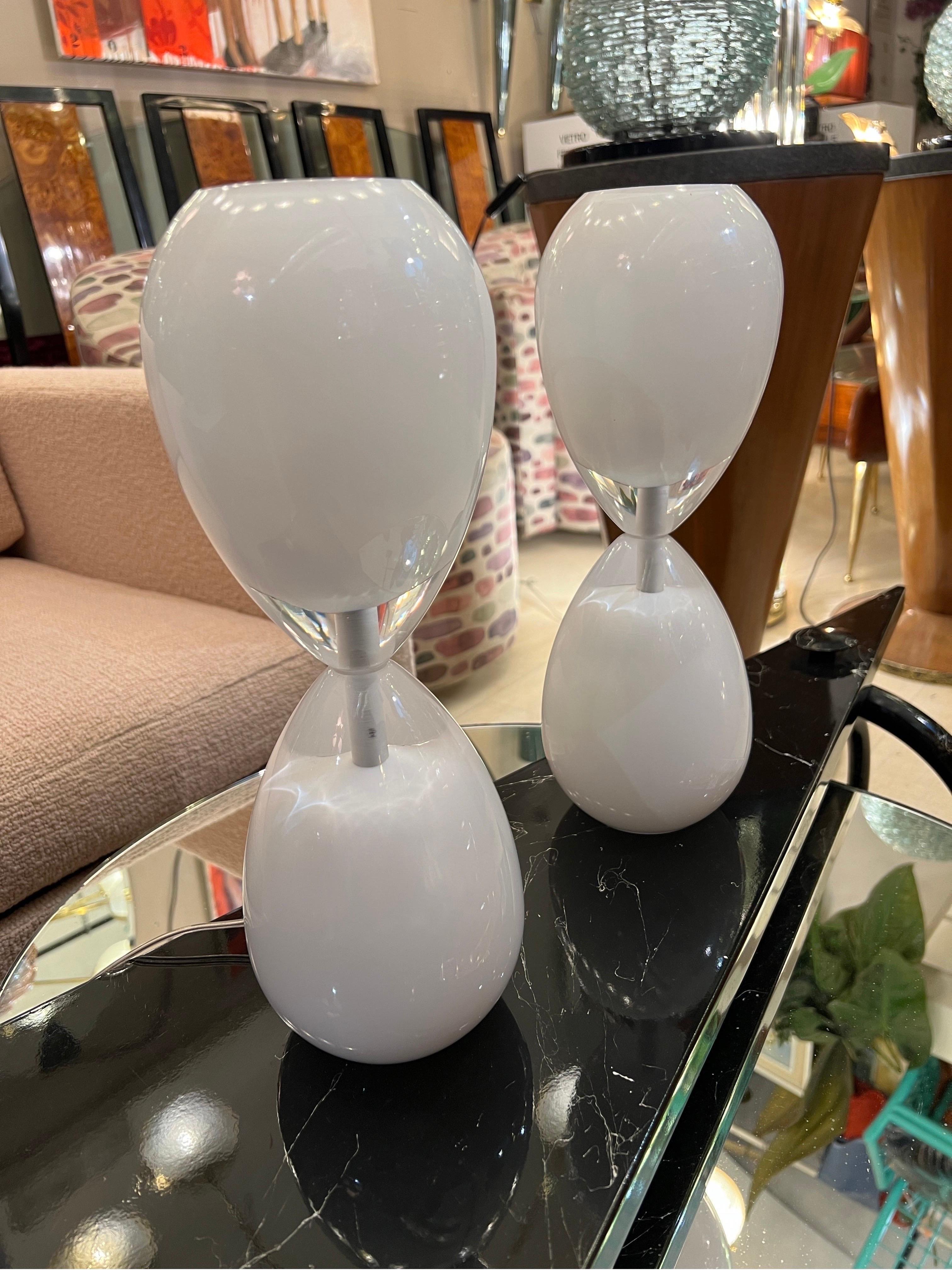 Pair of Mid- Century White Murano Glass Hourglass Table Lamps, 1950s For Sale 2