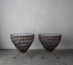 Paar Tische aus Korbweide und Eisen aus der Mitte des Jahrhunderts von Franco Albini