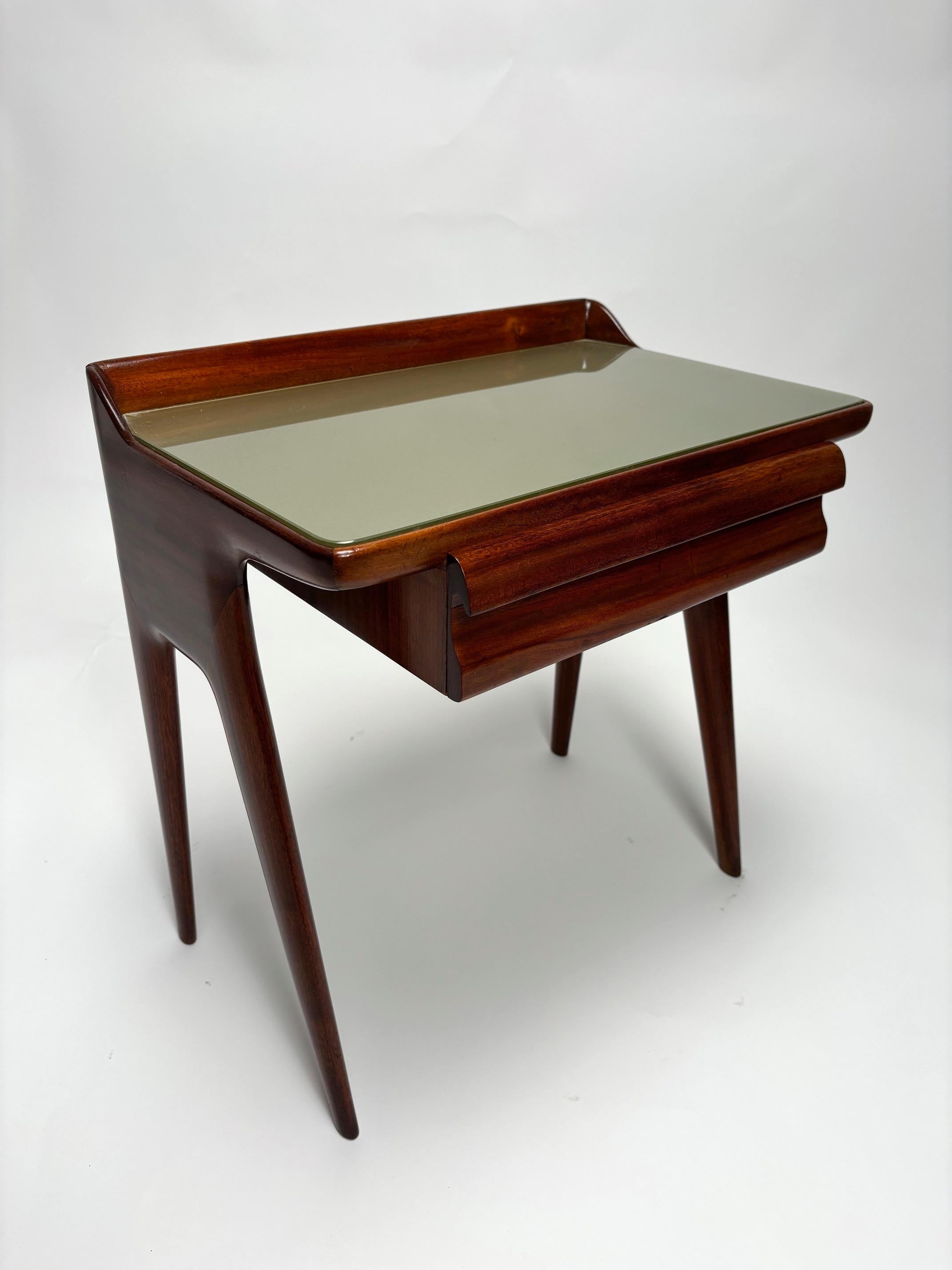 Mid-20th Century Pair of Mid-Century wooden bedside tables by Vittorio Dassi, Italy, 1950s For Sale