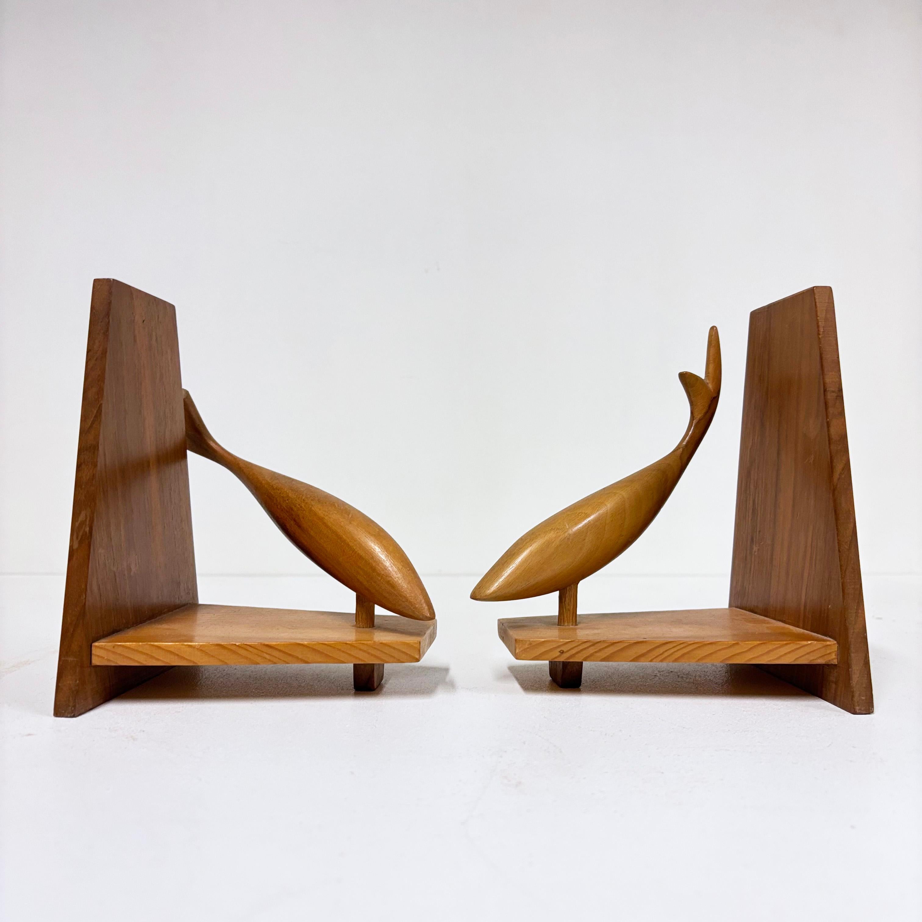 Mid-Century Modern Pair of Mid Century wooden Bookends For Sale
