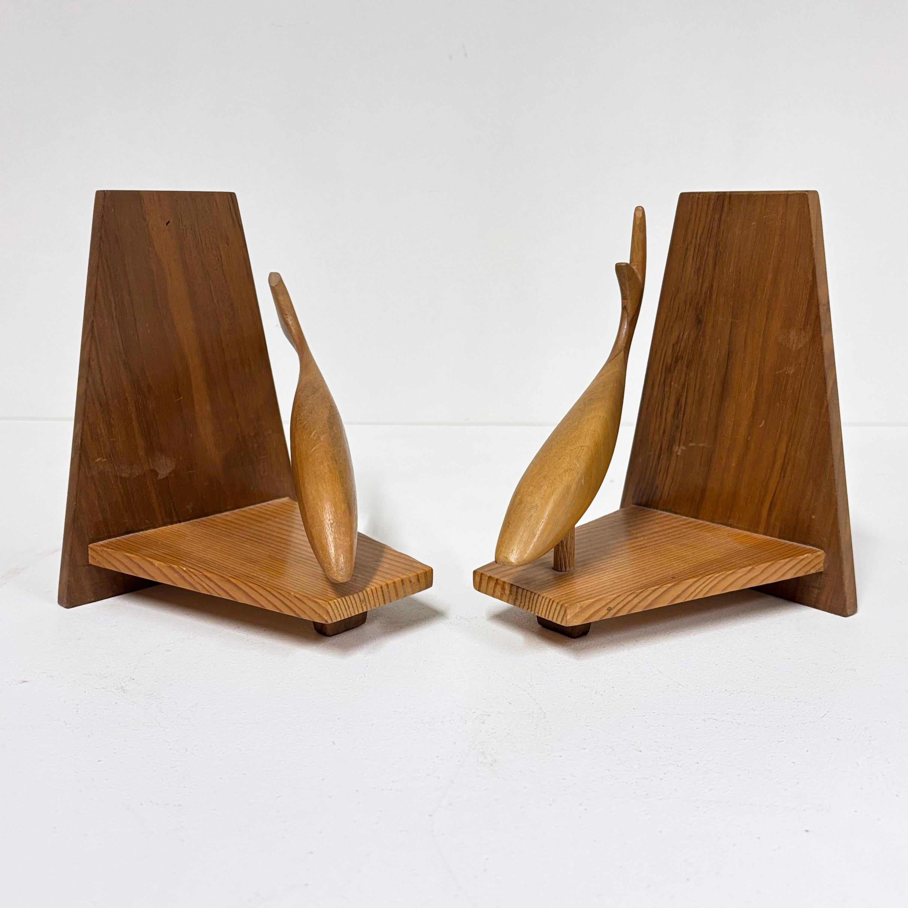 Pair of Mid Century wooden Bookends For Sale 1