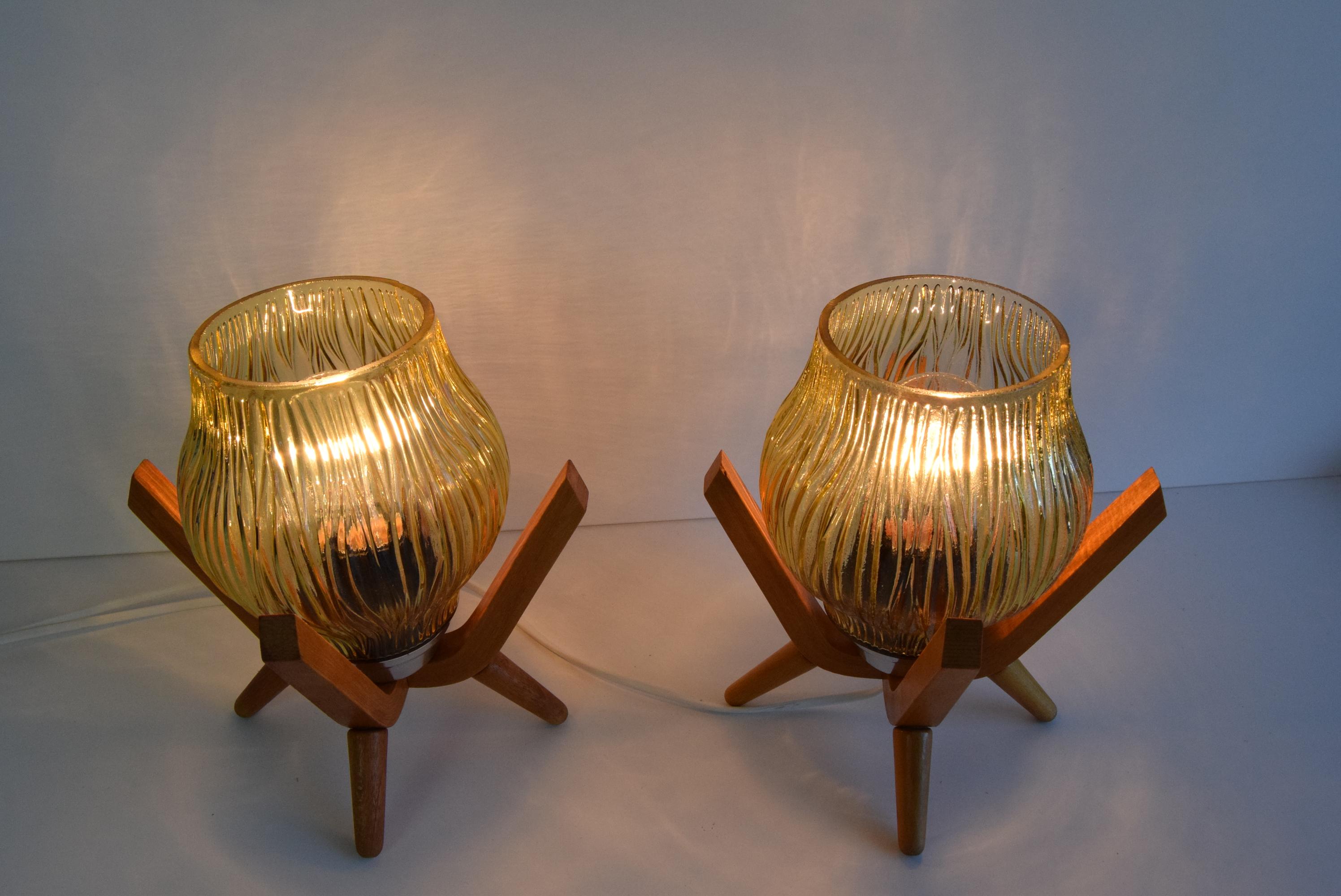 Pair of mid-century Wooden Design Table Lamps, by Dřevo Humpolec, 1970's.  For Sale 3