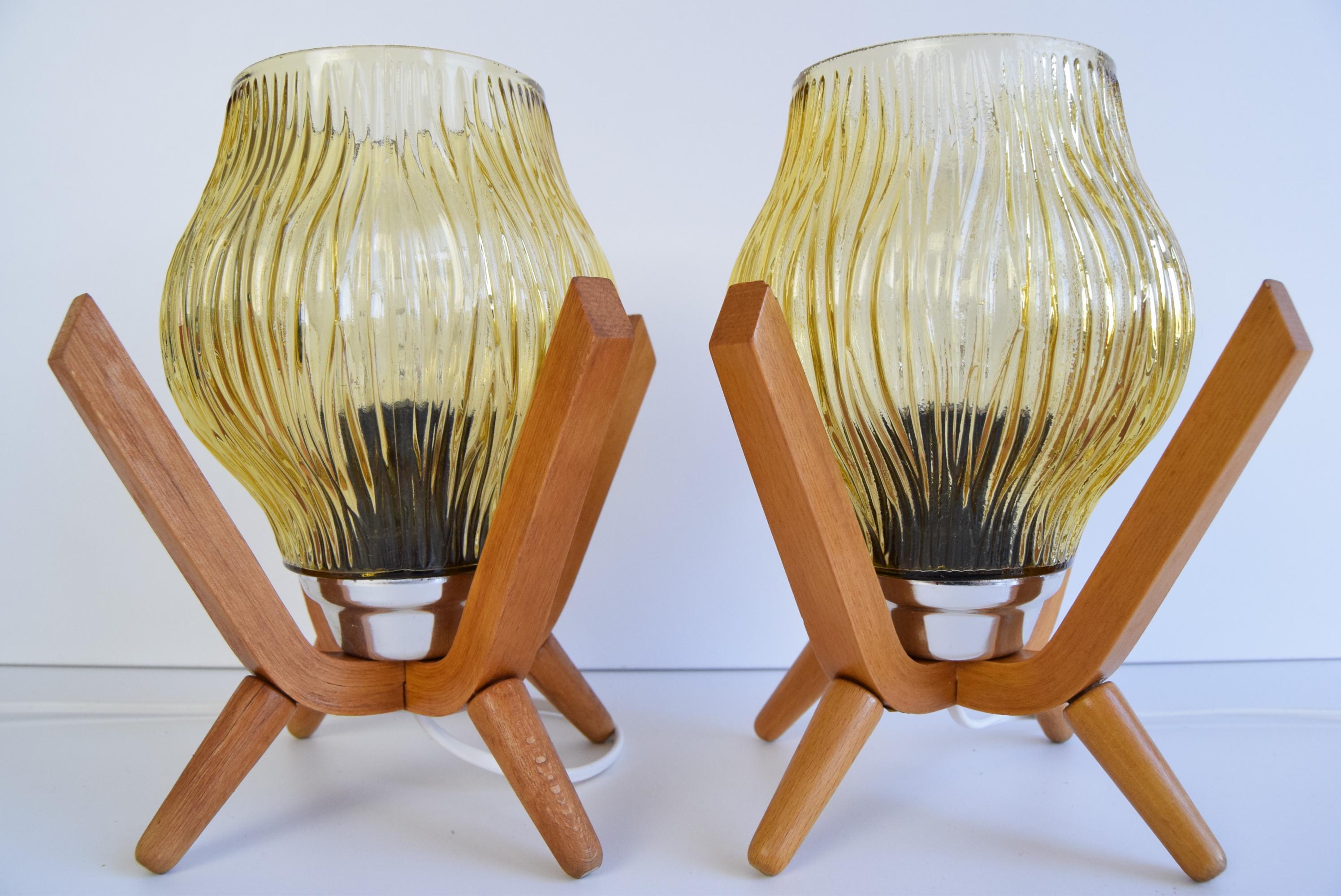 Pair of mid-century Wooden Design Table Lamps, by Dřevo Humpolec, 1970's.  In Good Condition For Sale In Praha, CZ