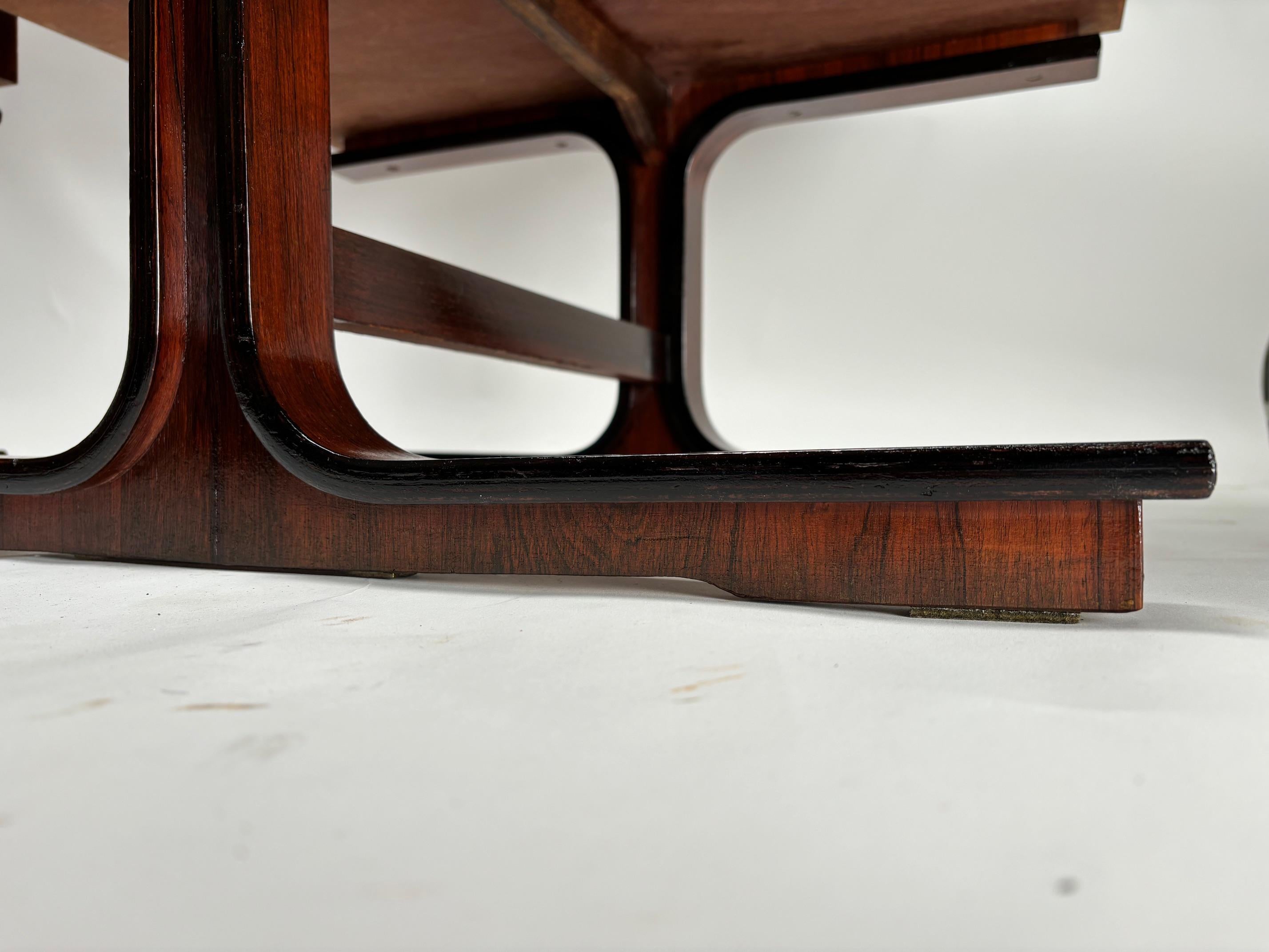 Paar Holz-Nachttische aus der Mitte des Jahrhunderts von Frattini für Bernini, Italien im Angebot 6