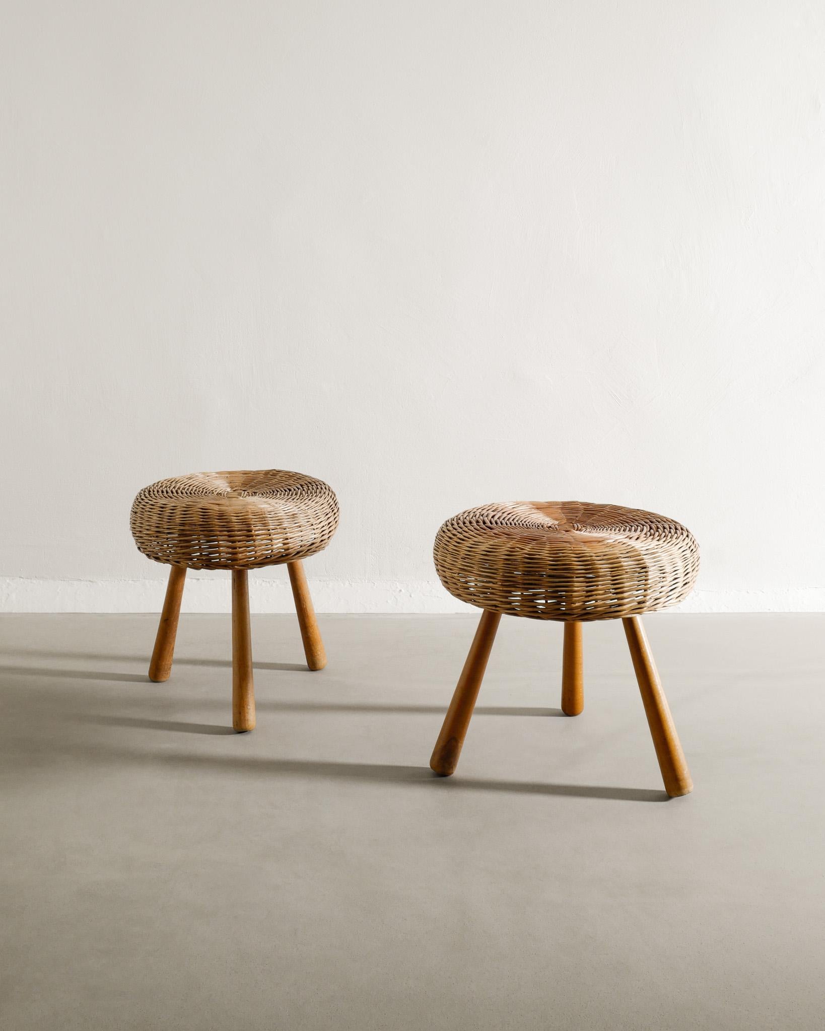 Pair of Mid Century Wooden & Wicker Rattan Stools in style of Tony Paul, 1960s  In Good Condition For Sale In Stockholm, SE