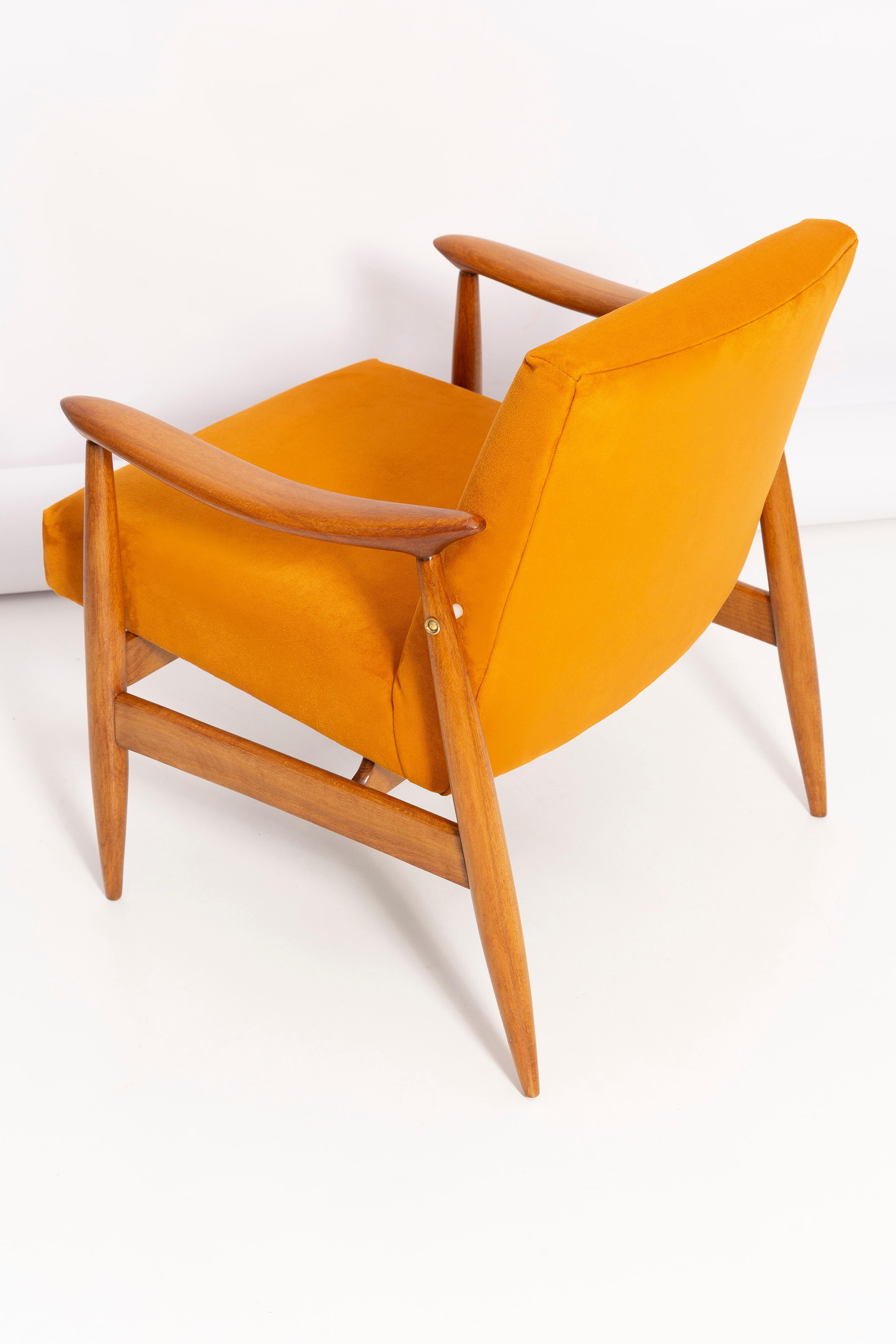 Pair of Mid Century Yellow Armchairs, Designed by J. Kedziorek, Poland, 1960s For Sale 3