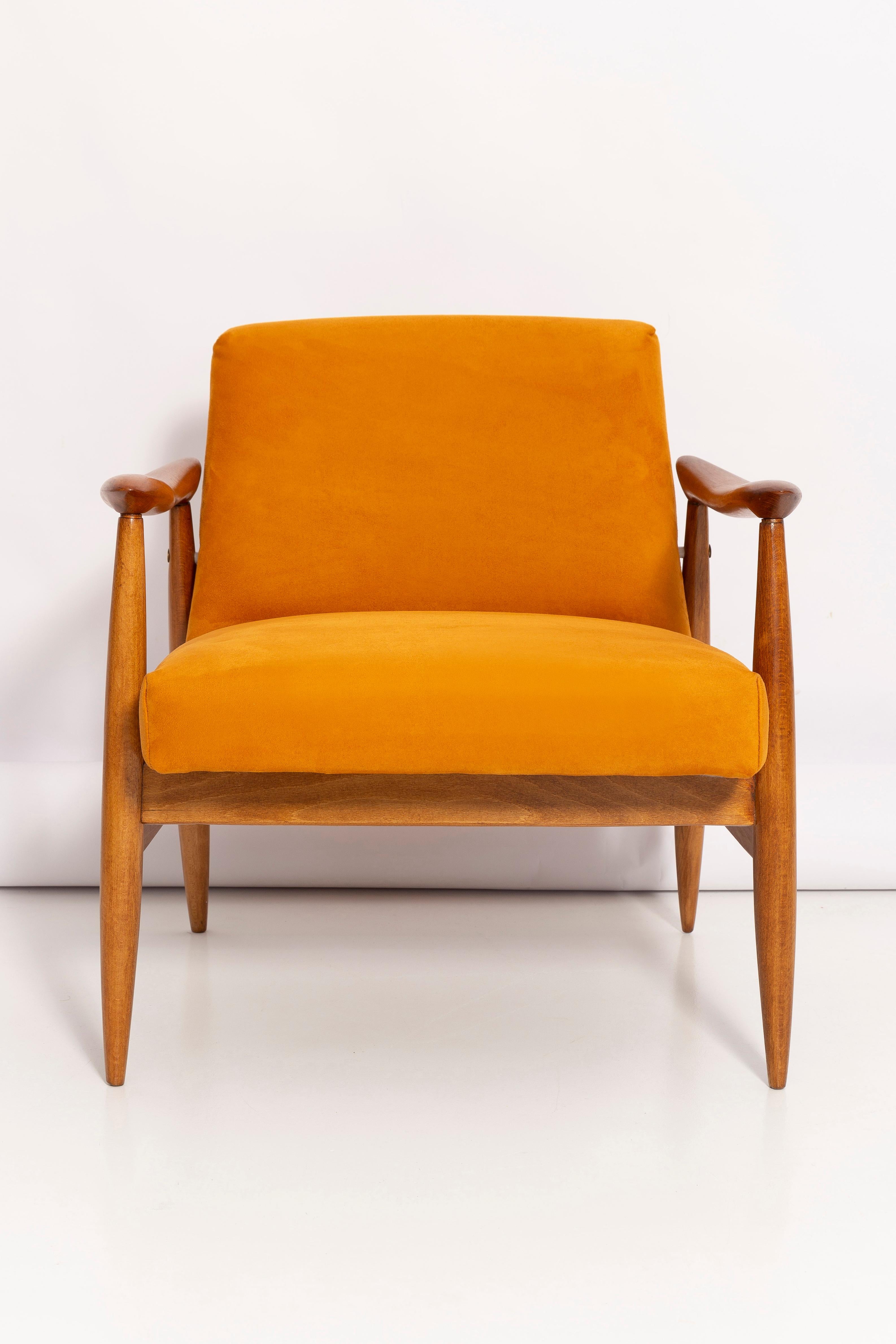 Pair of Mid Century Yellow Armchairs, Designed by J. Kedziorek, Poland, 1960s For Sale 1