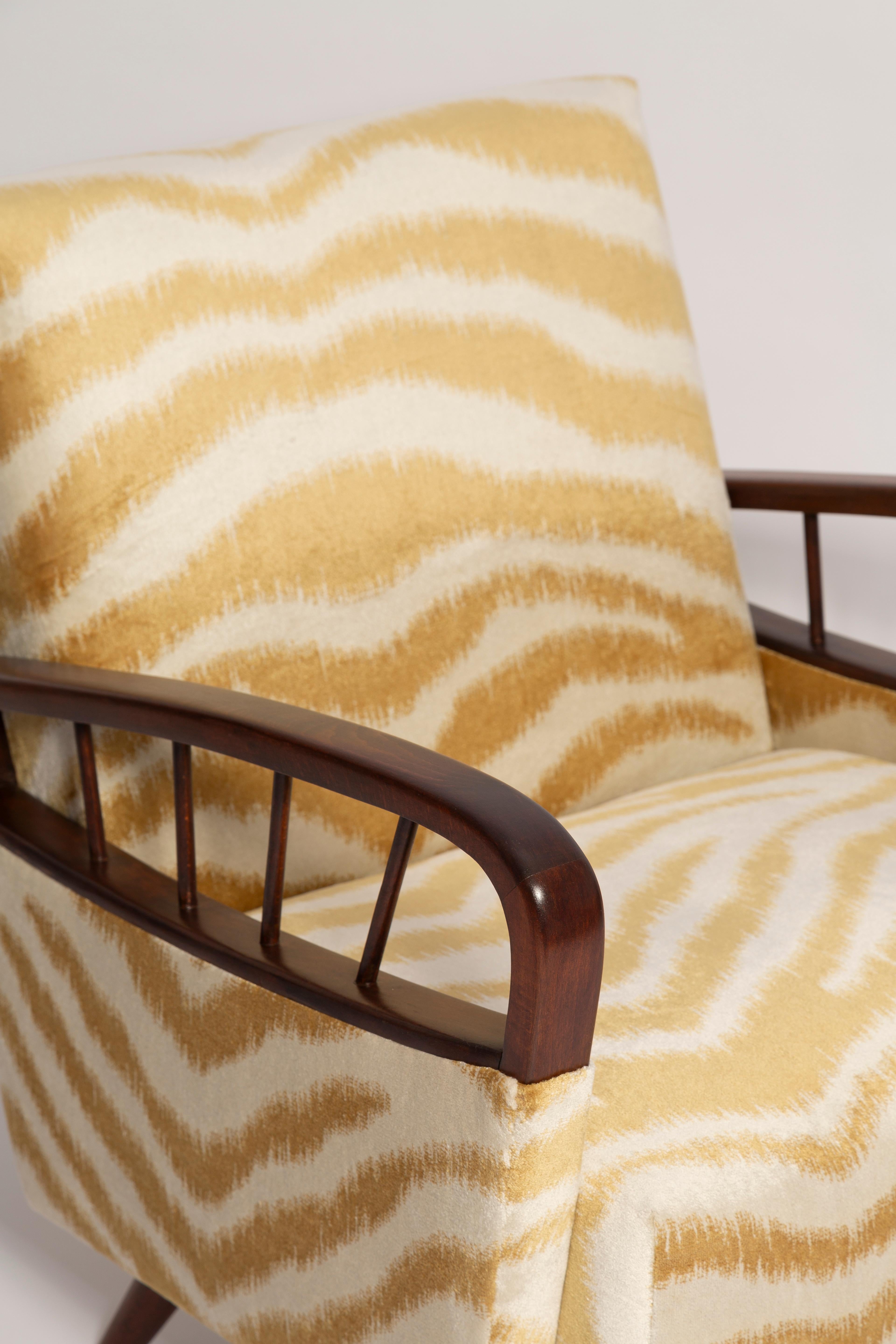 Hand-Crafted Pair of Mid Century Zebra Tiger Velvet Armchairs, Europe, 1960s For Sale
