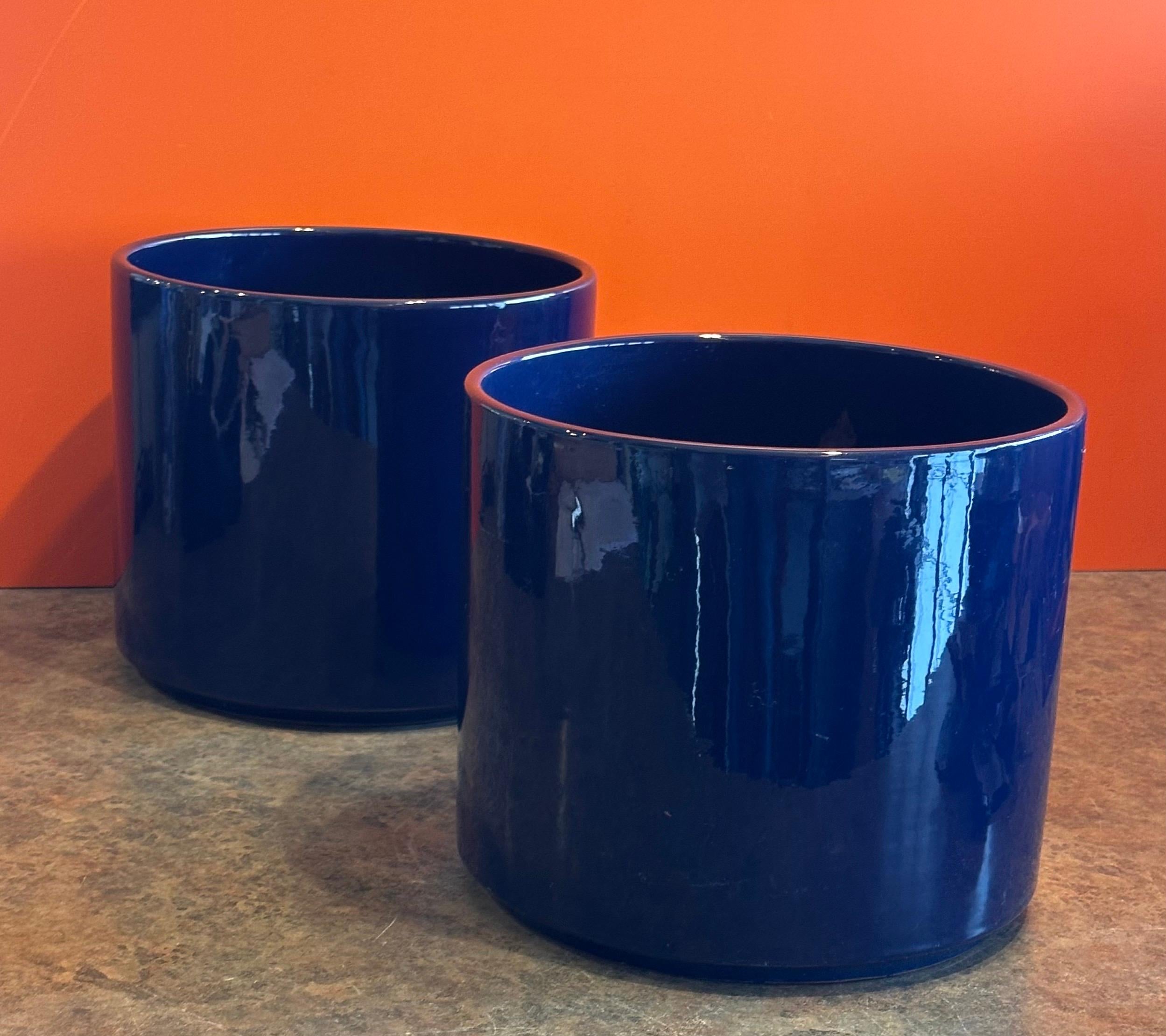 Glazed Pair of Mid-Size California Design MCM Ceramic Planters by Gainey For Sale
