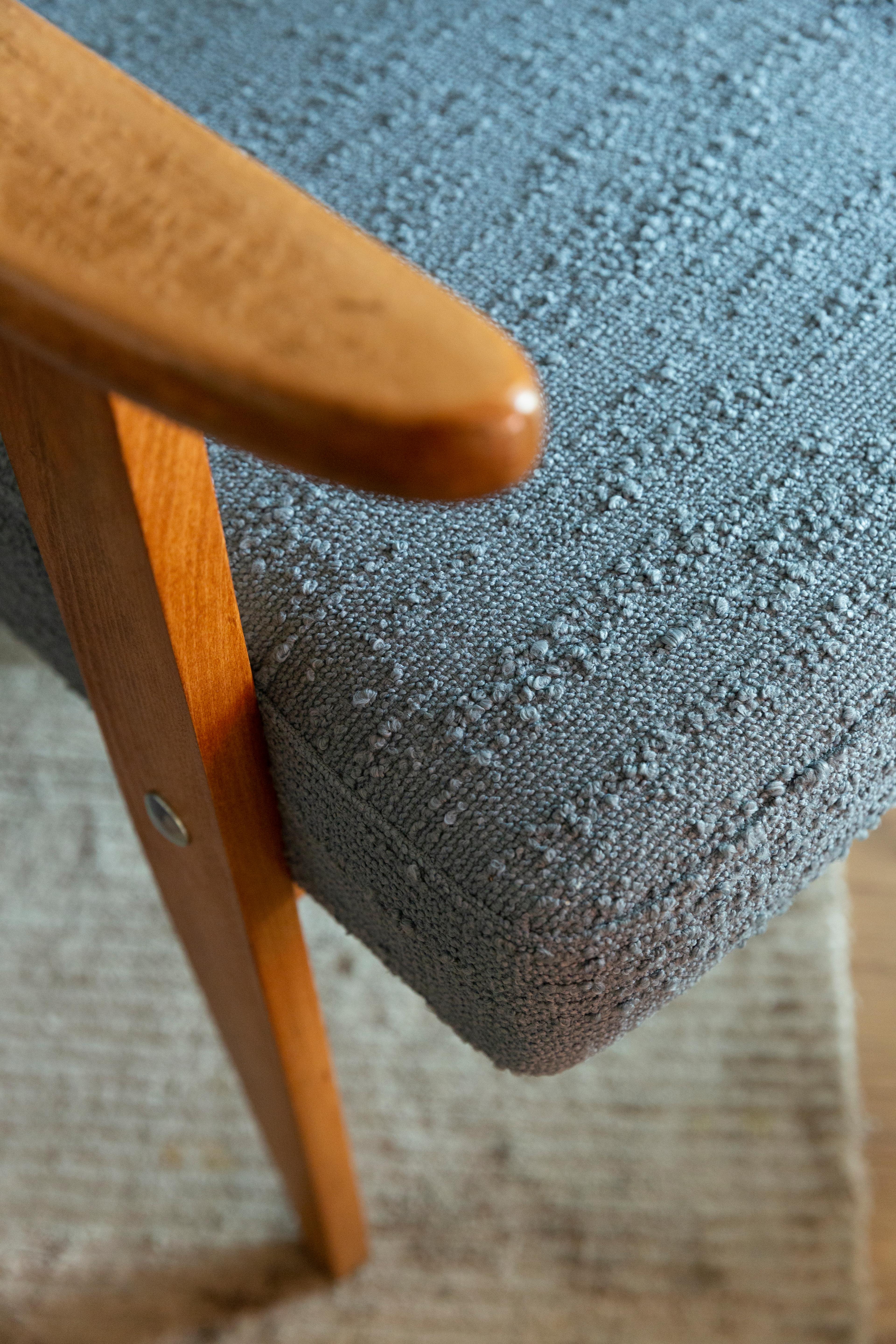 Hand-Crafted Pair of Midcentury 366 Club Armchairs in Gray Blue Boucle, Europe, 1960s For Sale