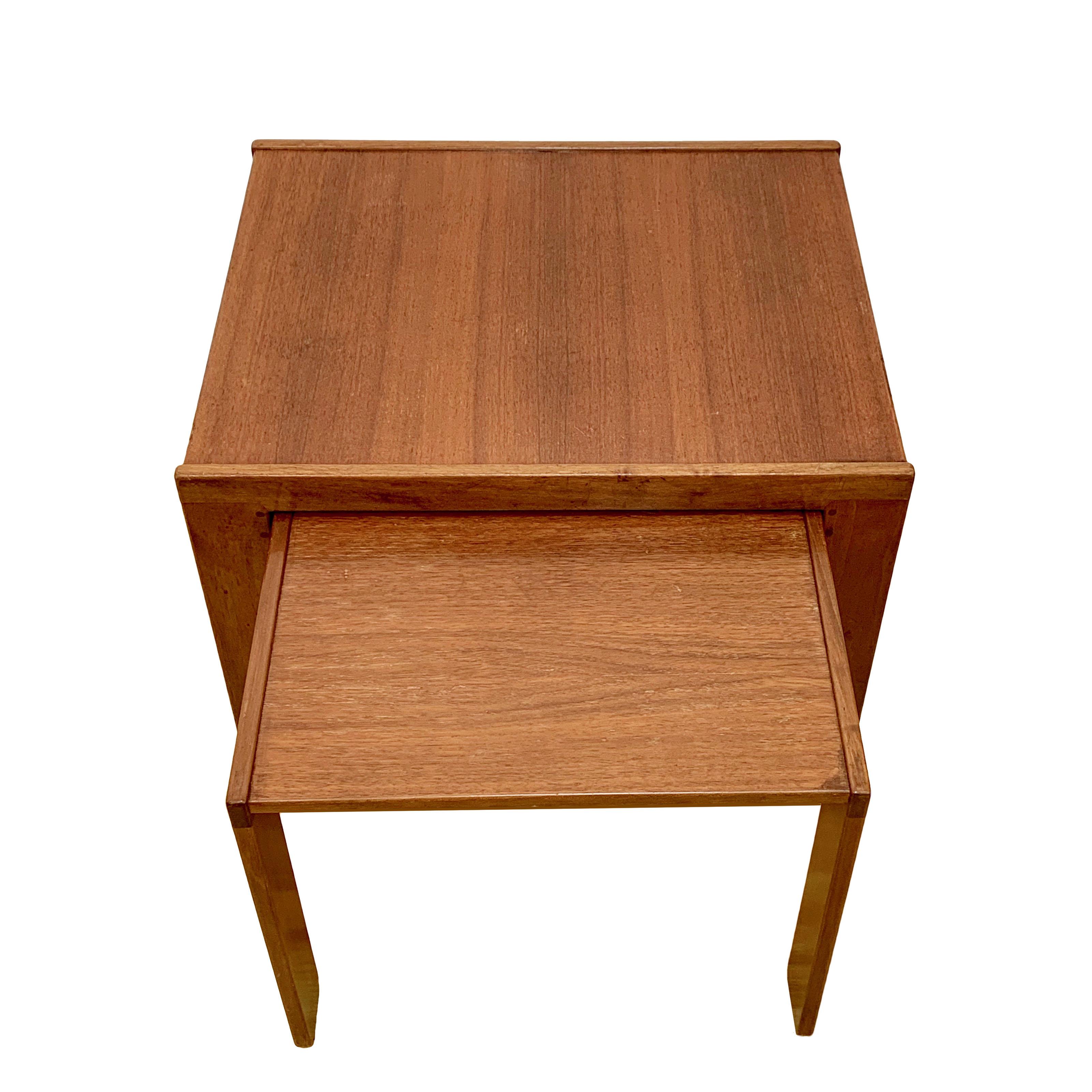 Pair of Midcentury Afra & Tobia Scarpa Italian Nesting Tables, Cassina, 1960s 6