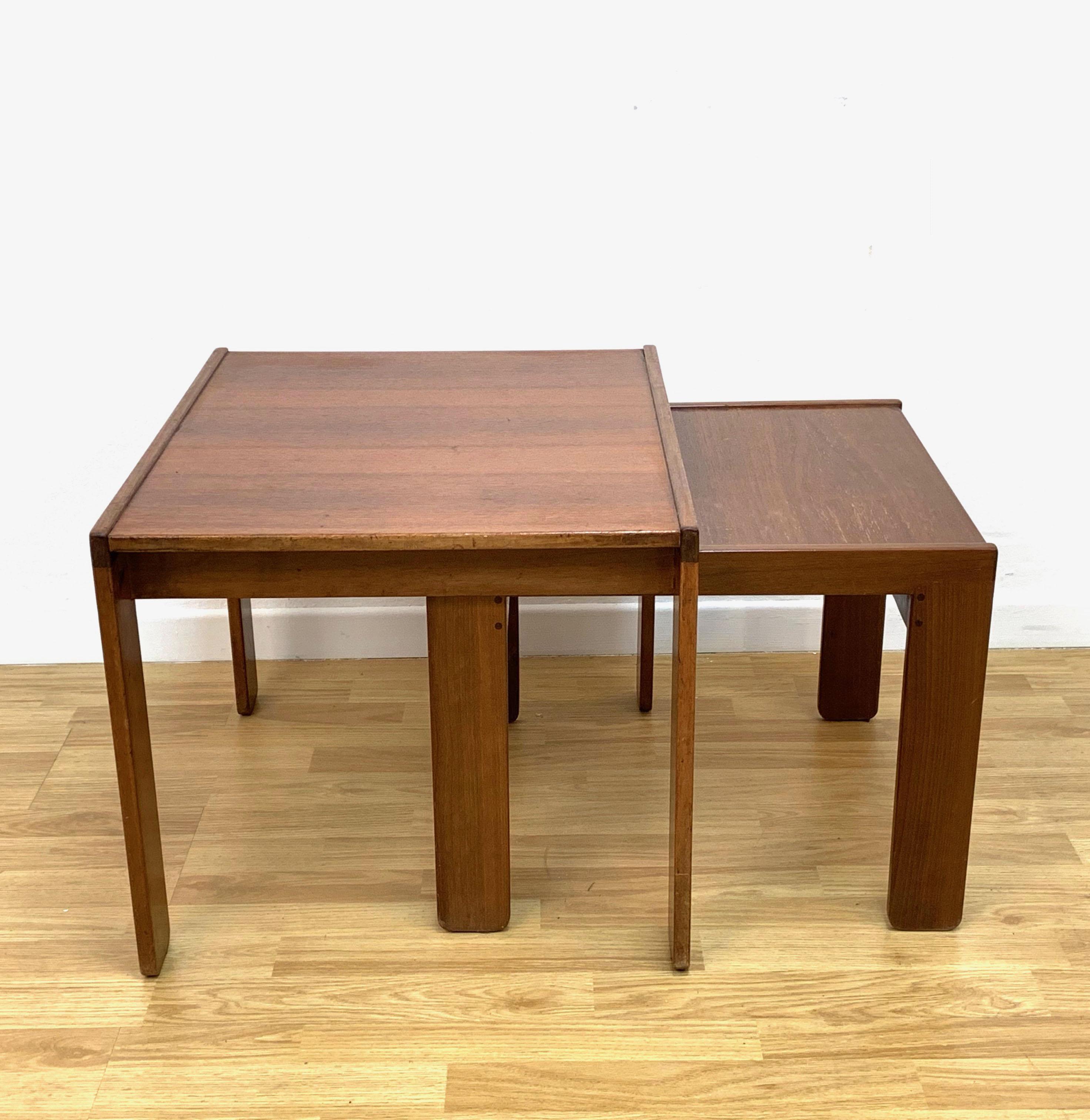 Pair of Midcentury Afra & Tobia Scarpa Italian Nesting Tables, Cassina, 1960s 10