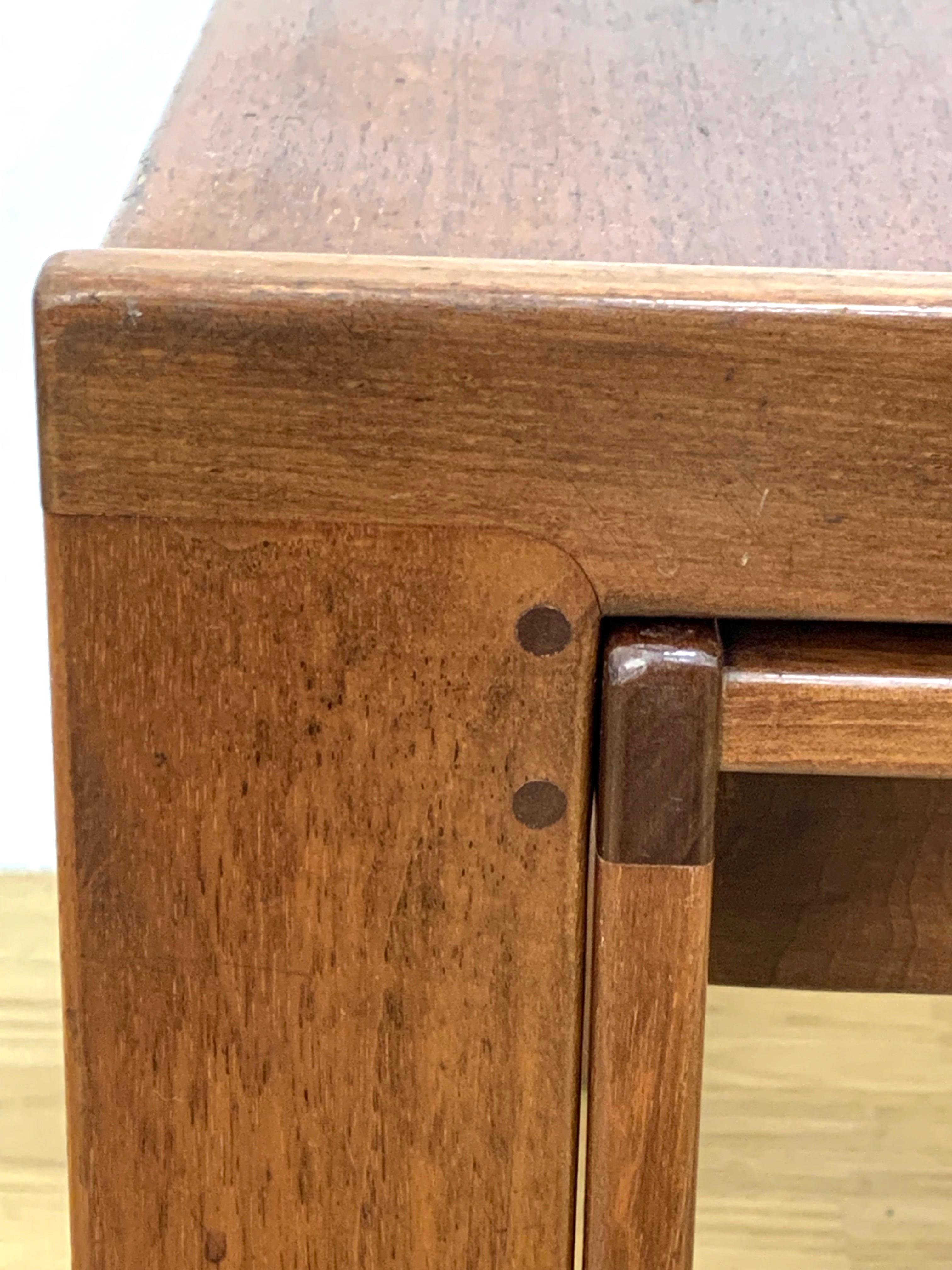 Pair of Midcentury Afra & Tobia Scarpa Italian Nesting Tables, Cassina, 1960s 11