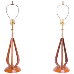 Pair of Midcentury American Modern Sculptural Walnut and Brass Table Lamps