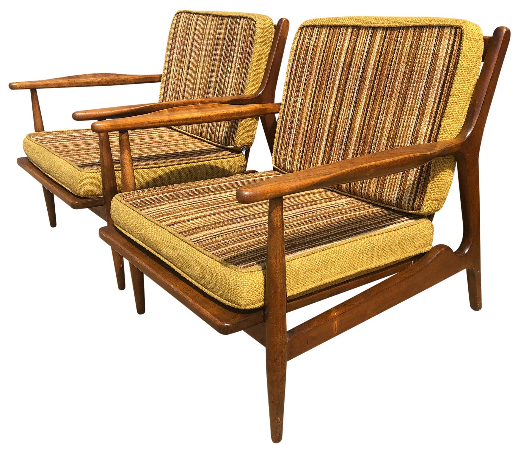 Mid-Century Modern Pair of Midcentury American Russel Wright Maple Lounge Chairs Conant Ball