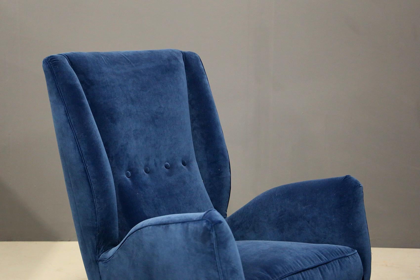 Mid-20th Century Pair of Midcentury Armchairs Attributed by Gio Ponti in Velvet, 1950s