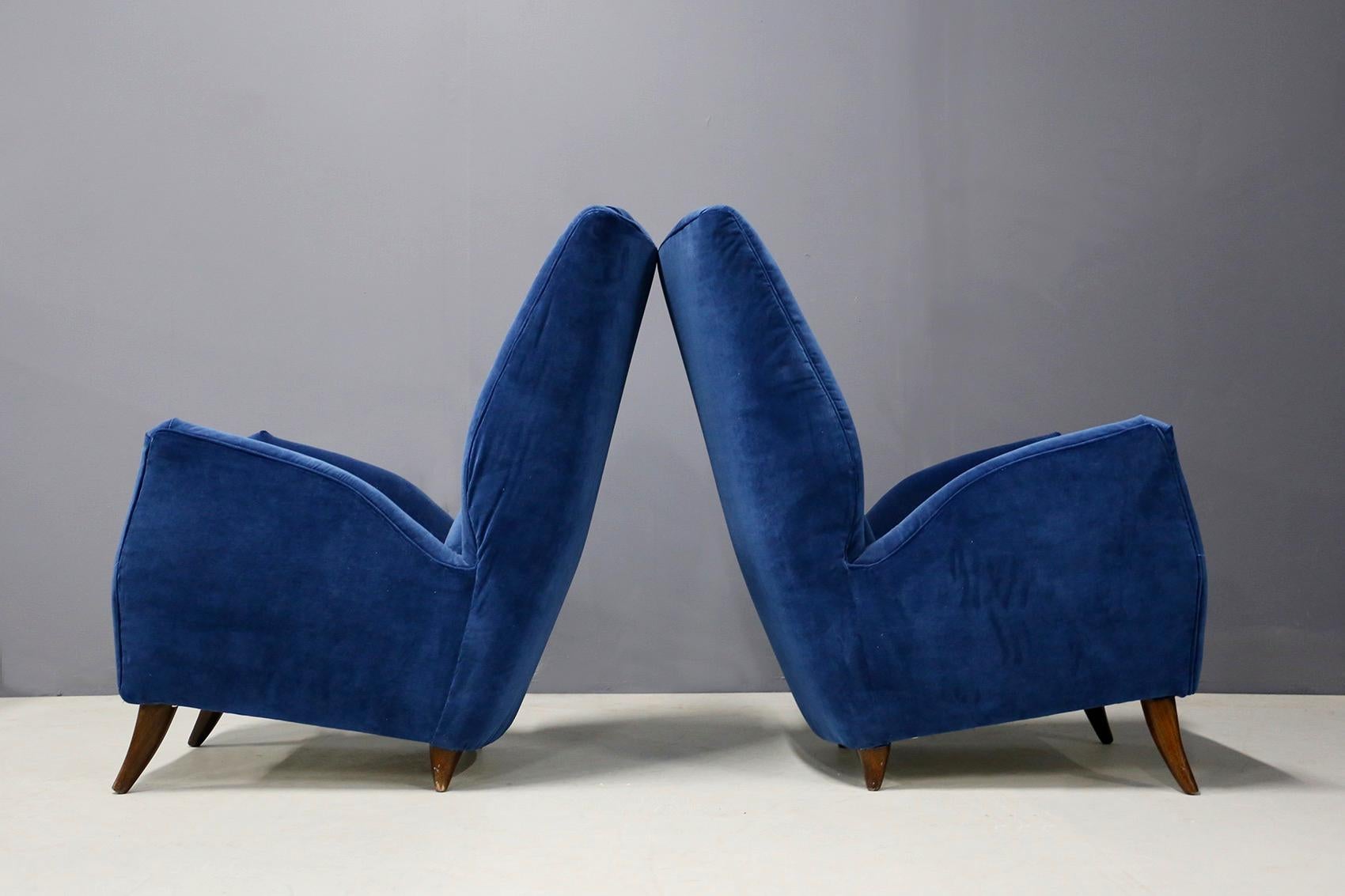 Pair of Midcentury Armchairs Attributed by Gio Ponti in Velvet, 1950s 1