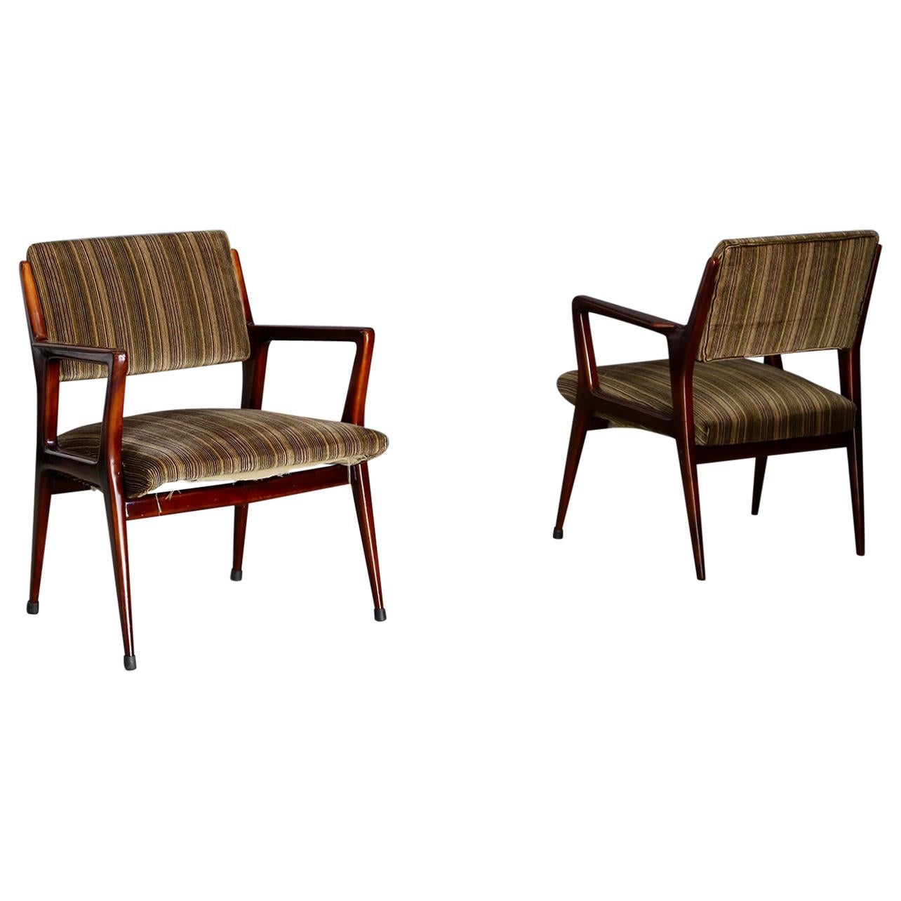 Italian armchair pair Attributed to Gio Ponti in Original Velvet For Sale