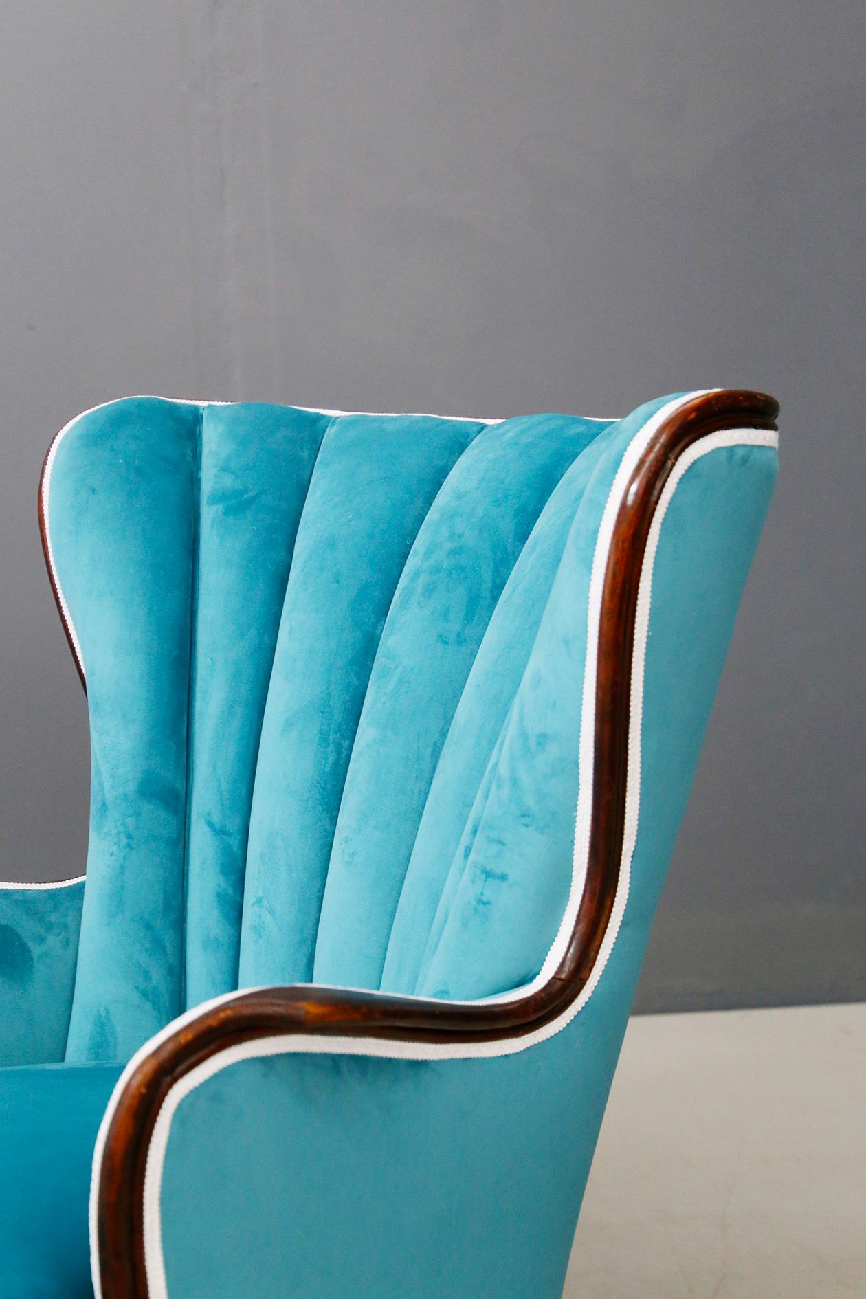Pair of Midcentury Armchairs Blue Velvet Attributed to Paolo Buffa, 1950s 4