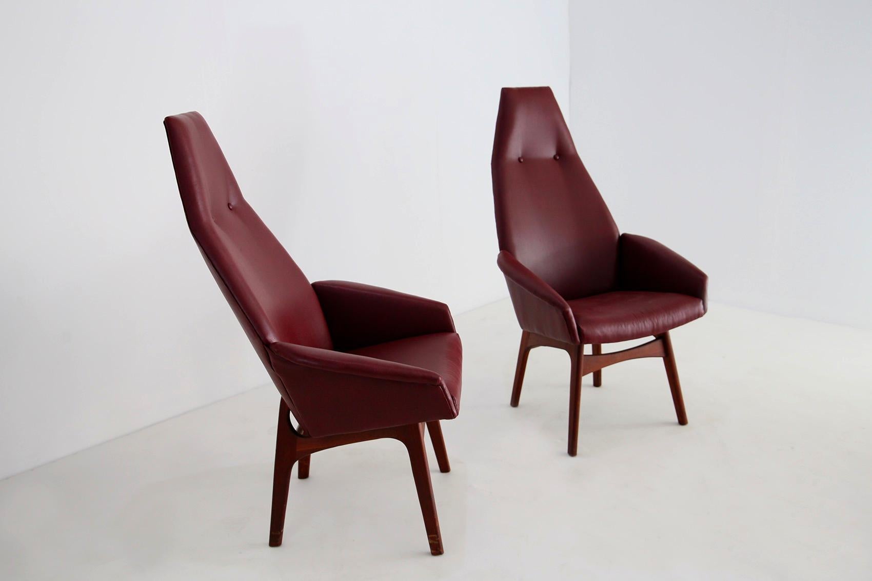 American Pair of Midcentury Armchairs by Adrian Pearsall Model Capitan in Skin, 1950s For Sale