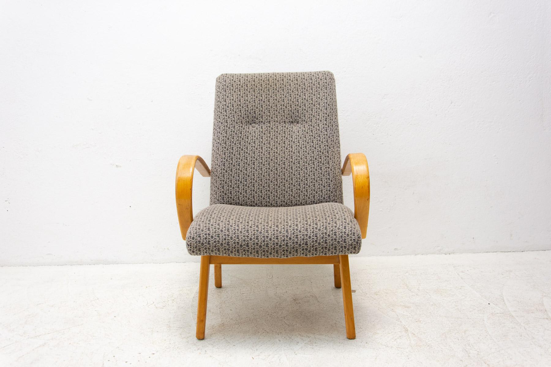 Pair of midcentury armchairs by Jaroslav Šmídek, 1960´s For Sale 3