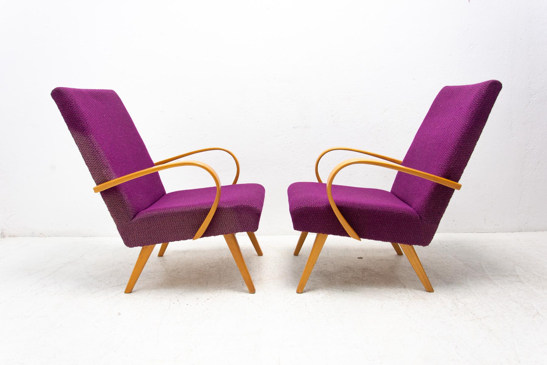 Pair of Midcentury Armchairs by Jaroslav Šmídek, 1960´S For Sale 5