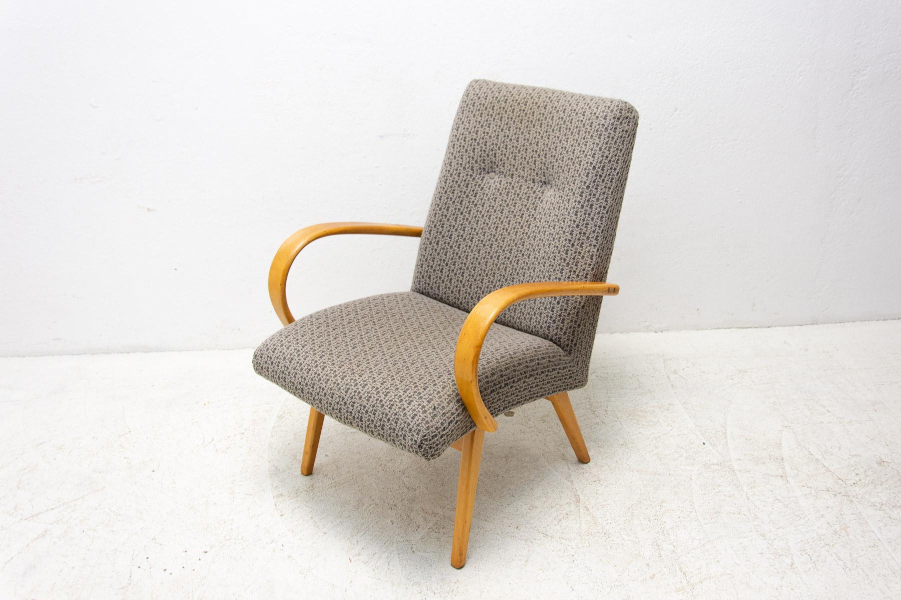 Pair of midcentury armchairs by Jaroslav Šmídek, 1960´s For Sale 7