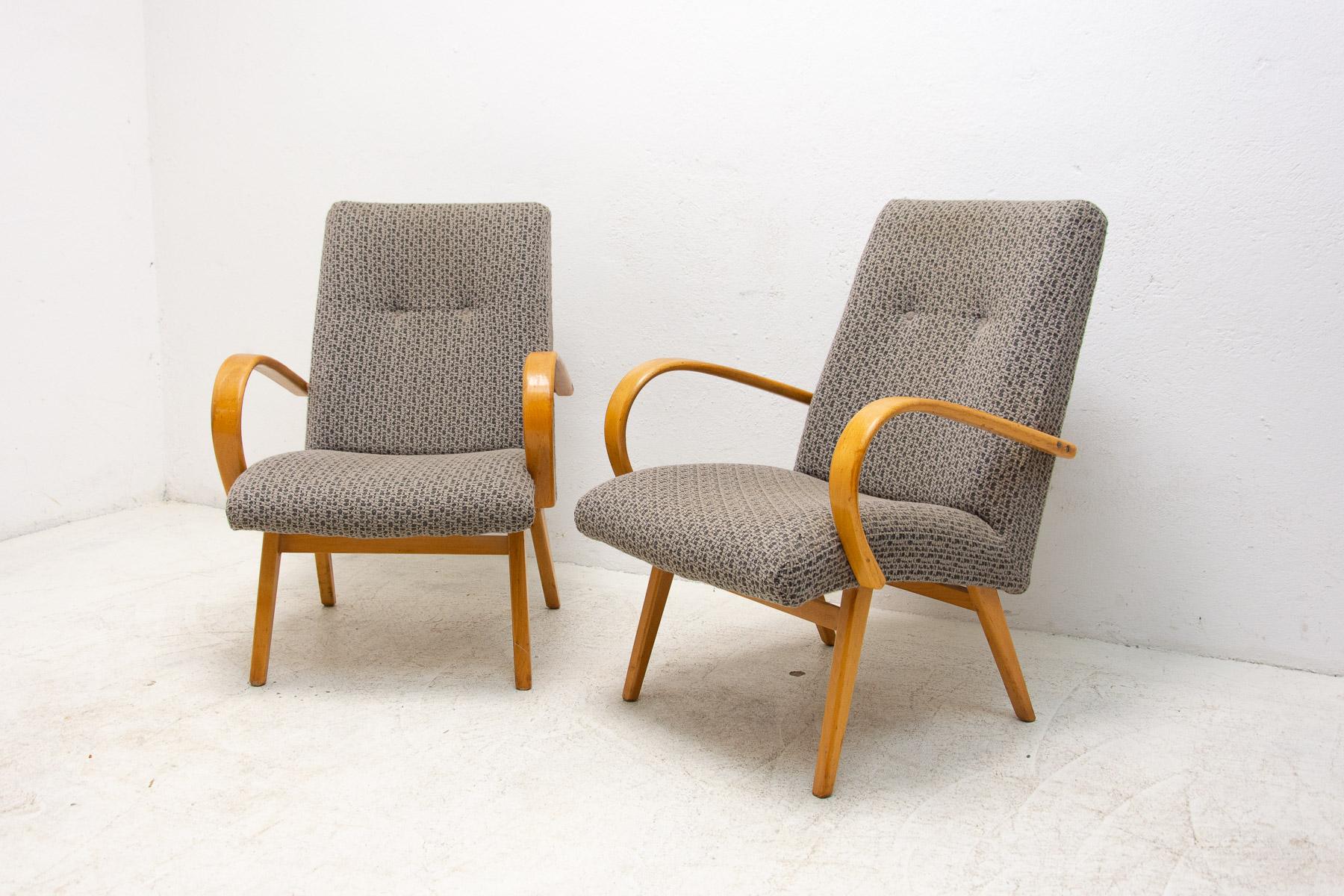 Czech Pair of midcentury armchairs by Jaroslav Šmídek, 1960´s For Sale