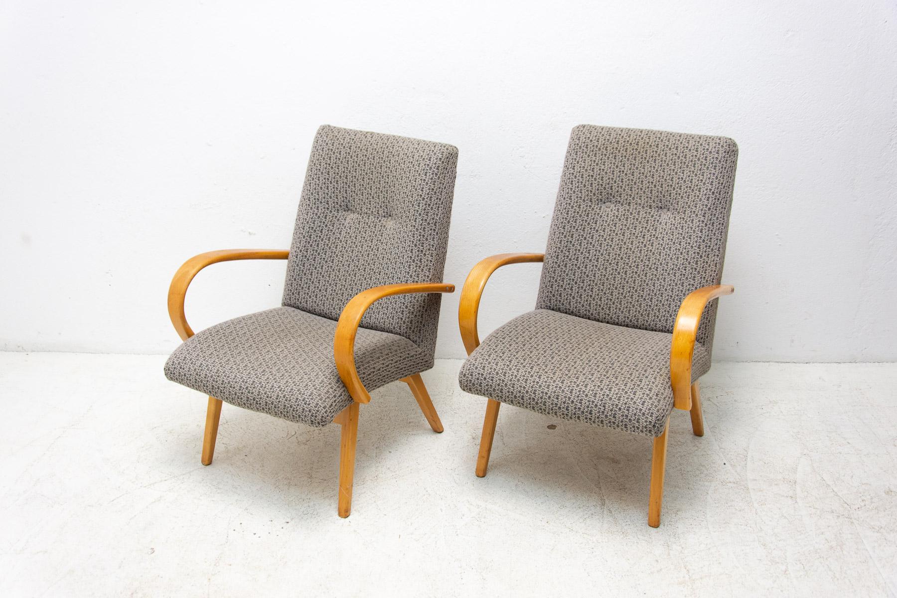 20th Century Pair of midcentury armchairs by Jaroslav Šmídek, 1960´s For Sale