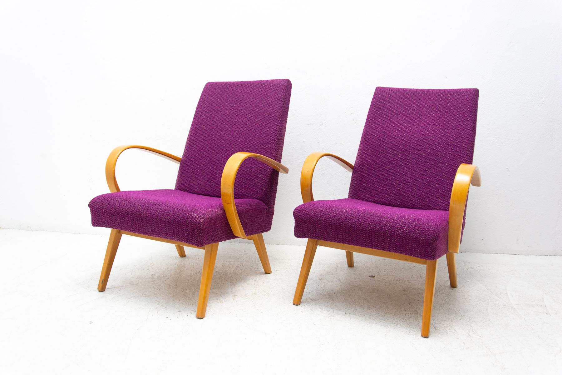 Pair of Midcentury Armchairs by Jaroslav Šmídek, 1960´S For Sale 1